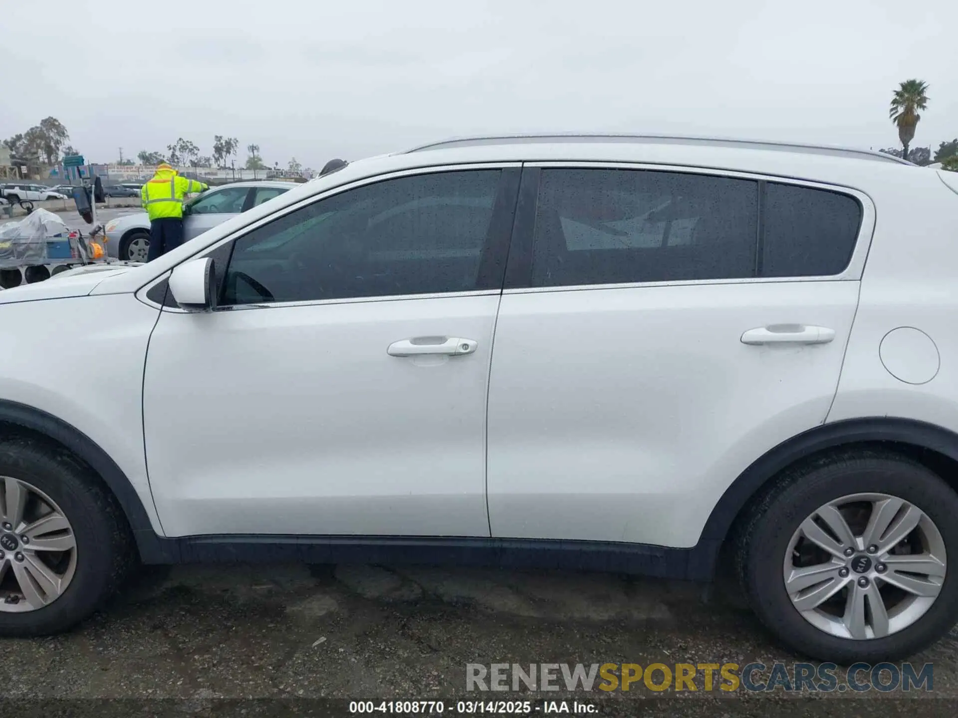 14 fotografías del automóvil dañado KNDPM3AC6K7508870 KIA SPORTAGE 2019