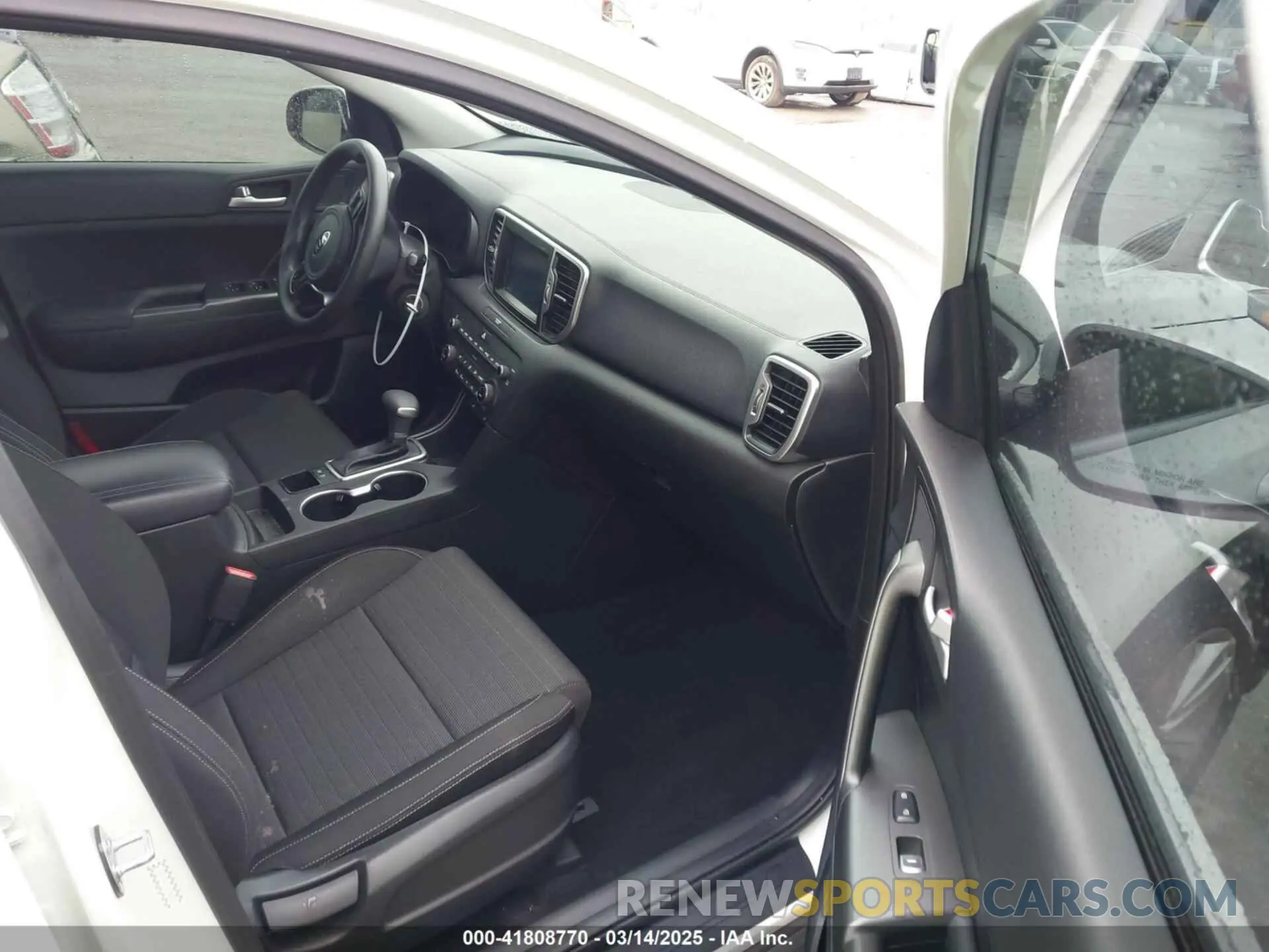 5 fotografías del automóvil dañado KNDPM3AC6K7508870 KIA SPORTAGE 2019
