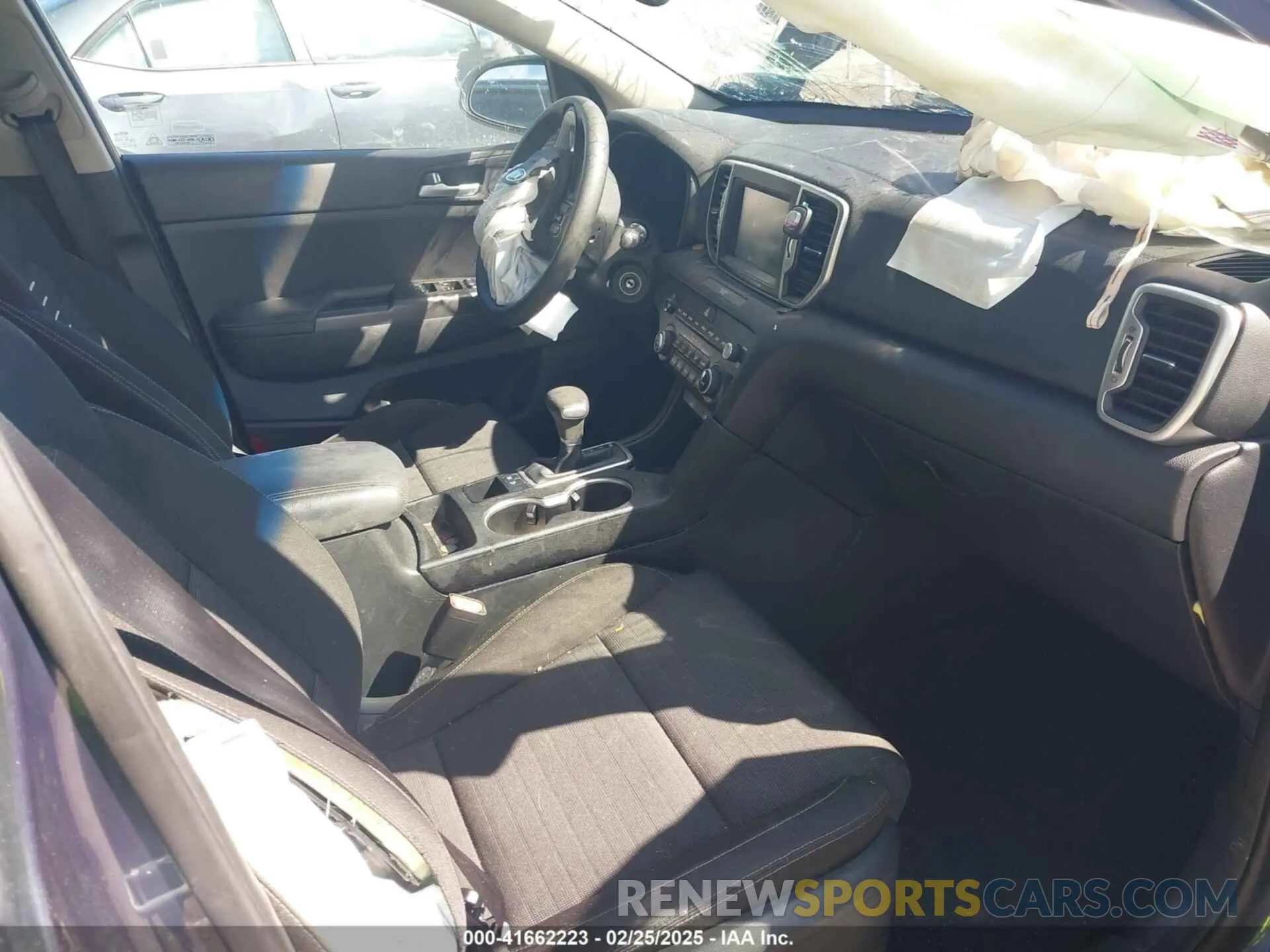 5 fotografías del automóvil dañado KNDPM3AC8K7511415 KIA SPORTAGE 2019