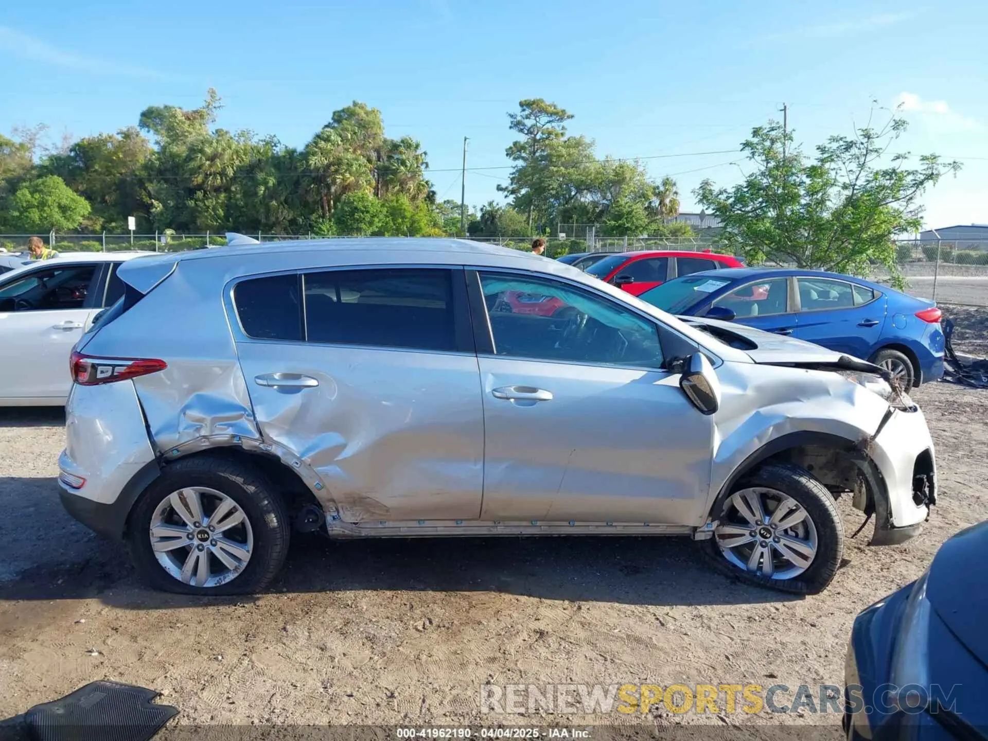 13 fotografías del automóvil dañado KNDPM3AC8K7591055 KIA SPORTAGE 2019