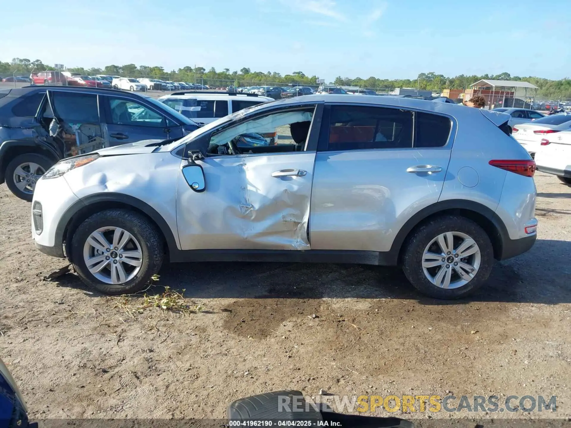 14 fotografías del automóvil dañado KNDPM3AC8K7591055 KIA SPORTAGE 2019