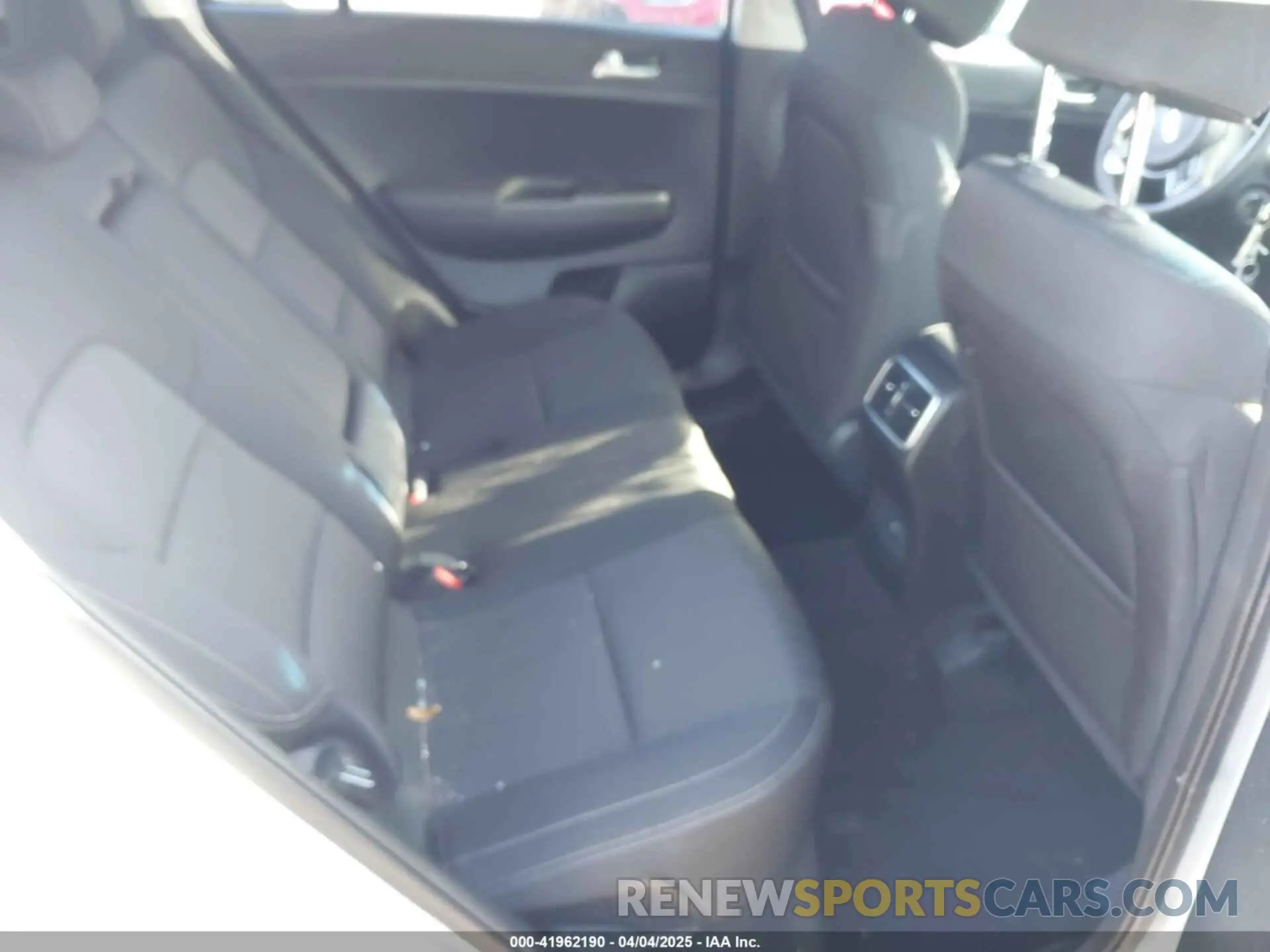 8 fotografías del automóvil dañado KNDPM3AC8K7591055 KIA SPORTAGE 2019