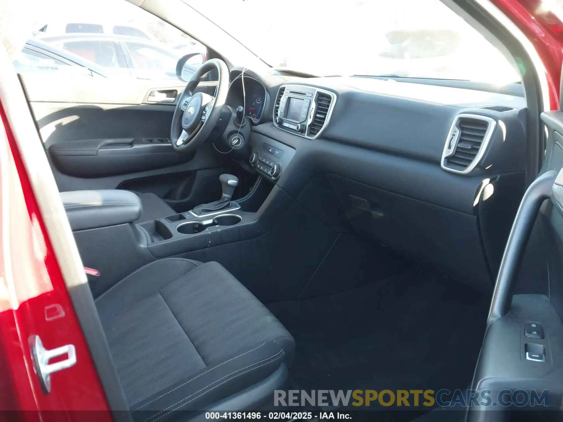 5 fotografías del automóvil dañado KNDPM3AC9K7585796 KIA SPORTAGE 2019