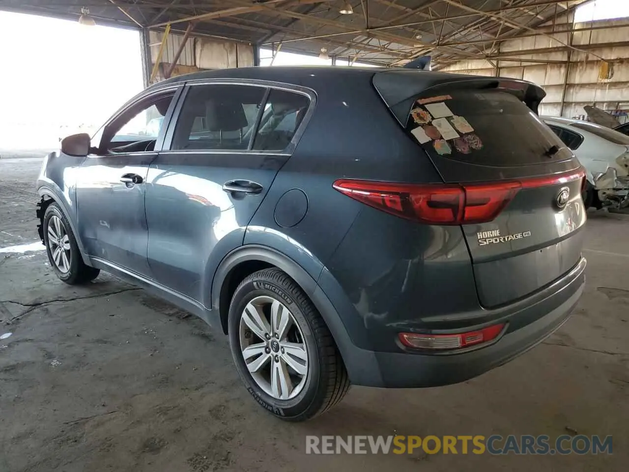 2 fotografías del automóvil dañado KNDPM3AC9K7613841 KIA SPORTAGE 2019