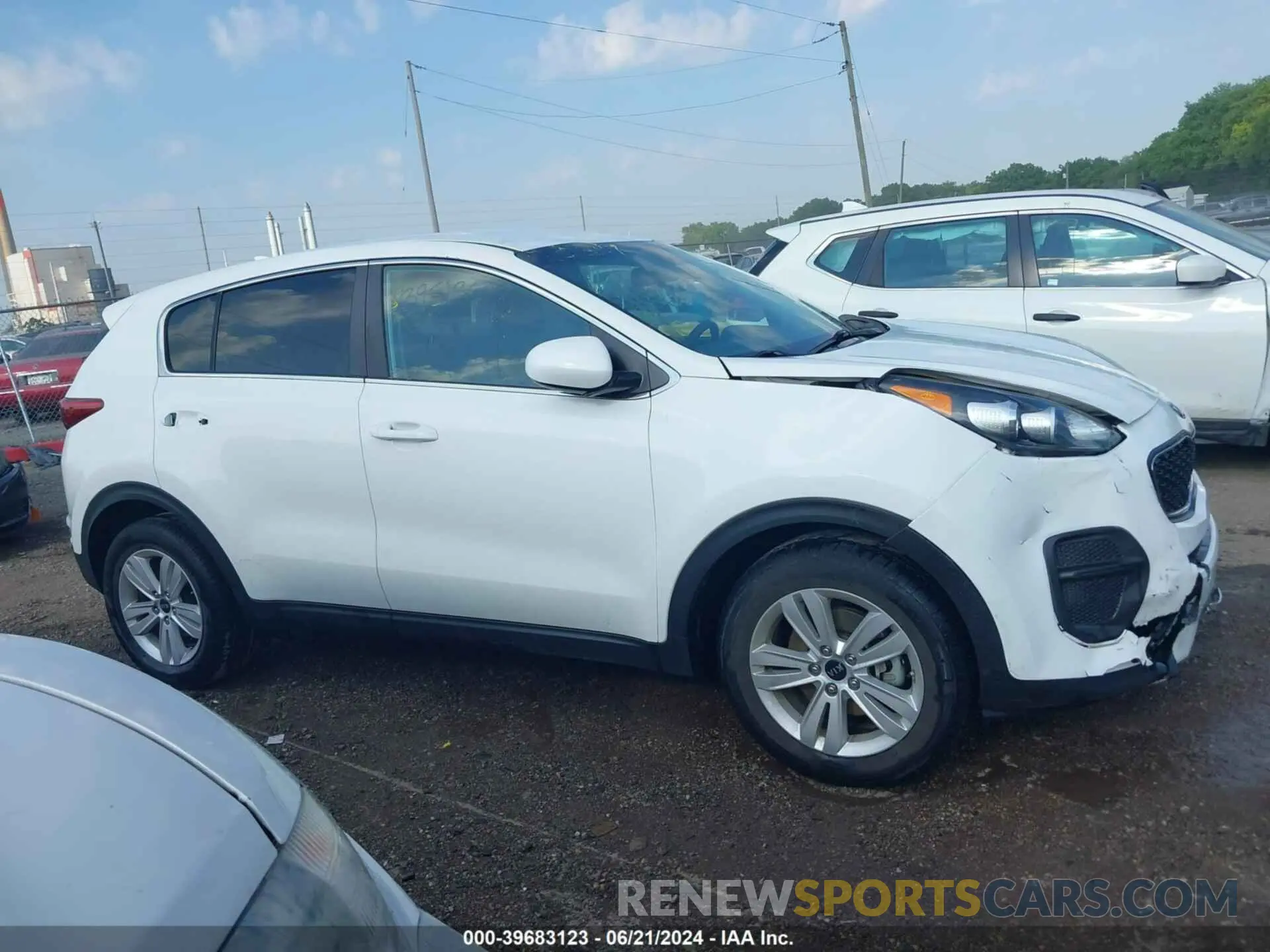 13 fotografías del automóvil dañado KNDPM3ACXK7496173 KIA SPORTAGE 2019