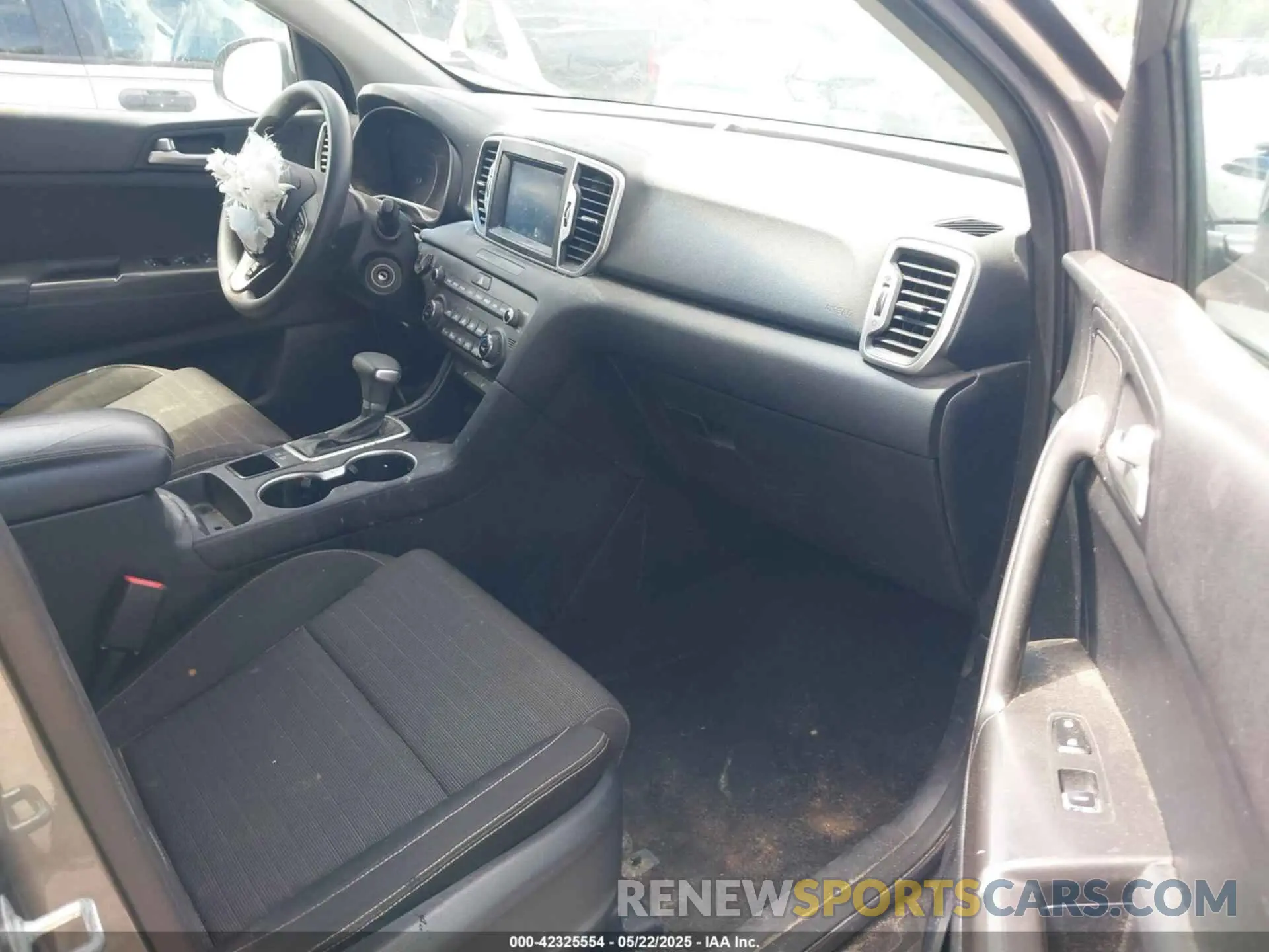 5 fotografías del automóvil dañado KNDPM3ACXK7545596 KIA SPORTAGE 2019