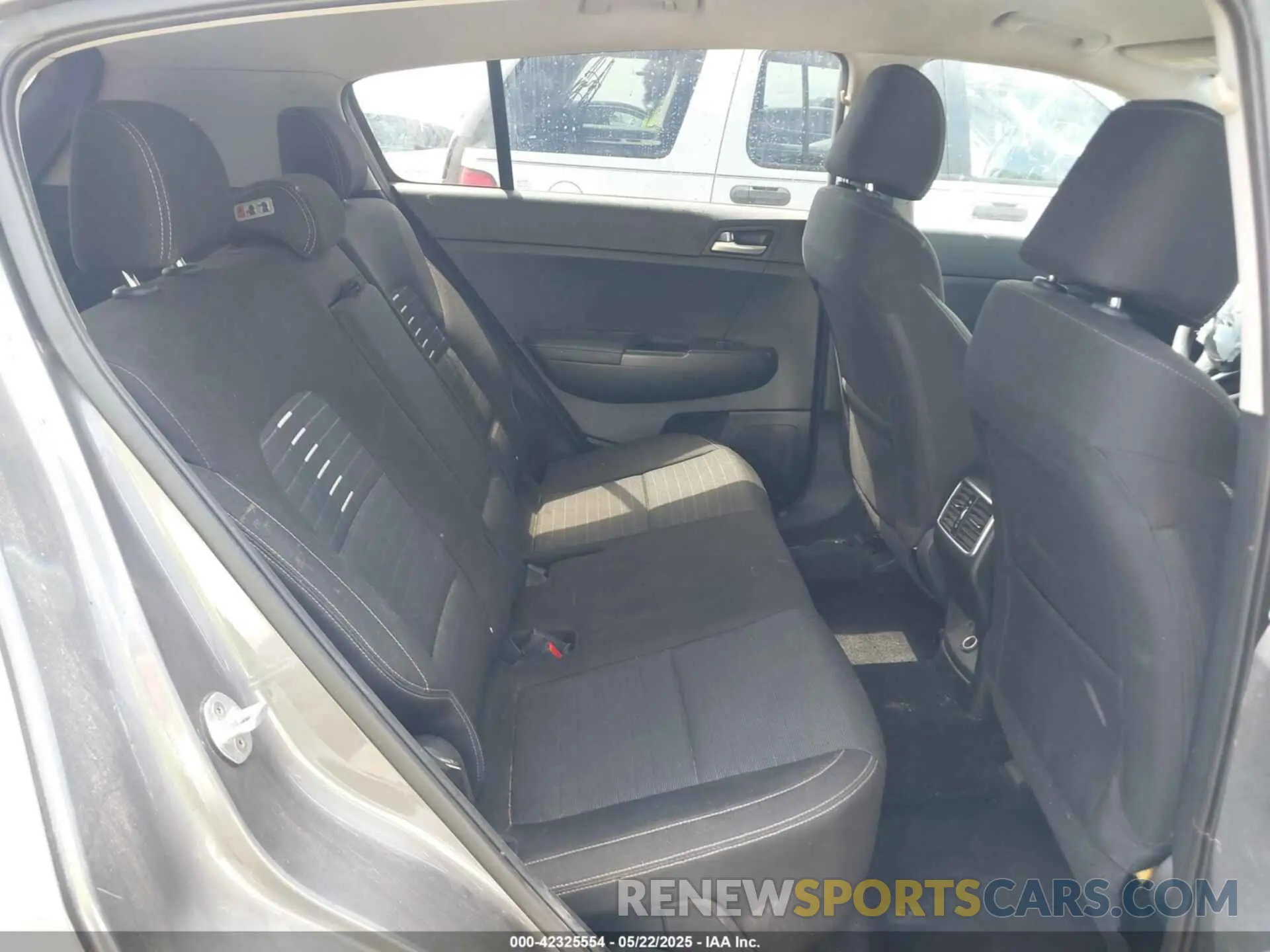 8 fotografías del automóvil dañado KNDPM3ACXK7545596 KIA SPORTAGE 2019