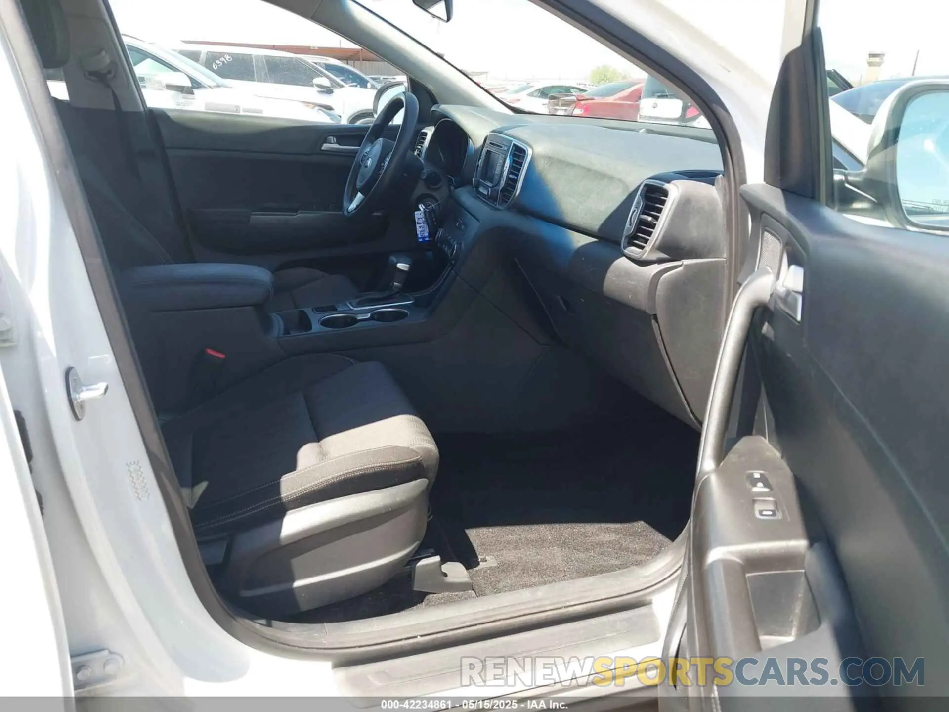 5 fotografías del automóvil dañado KNDPM3ACXK7595723 KIA SPORTAGE 2019