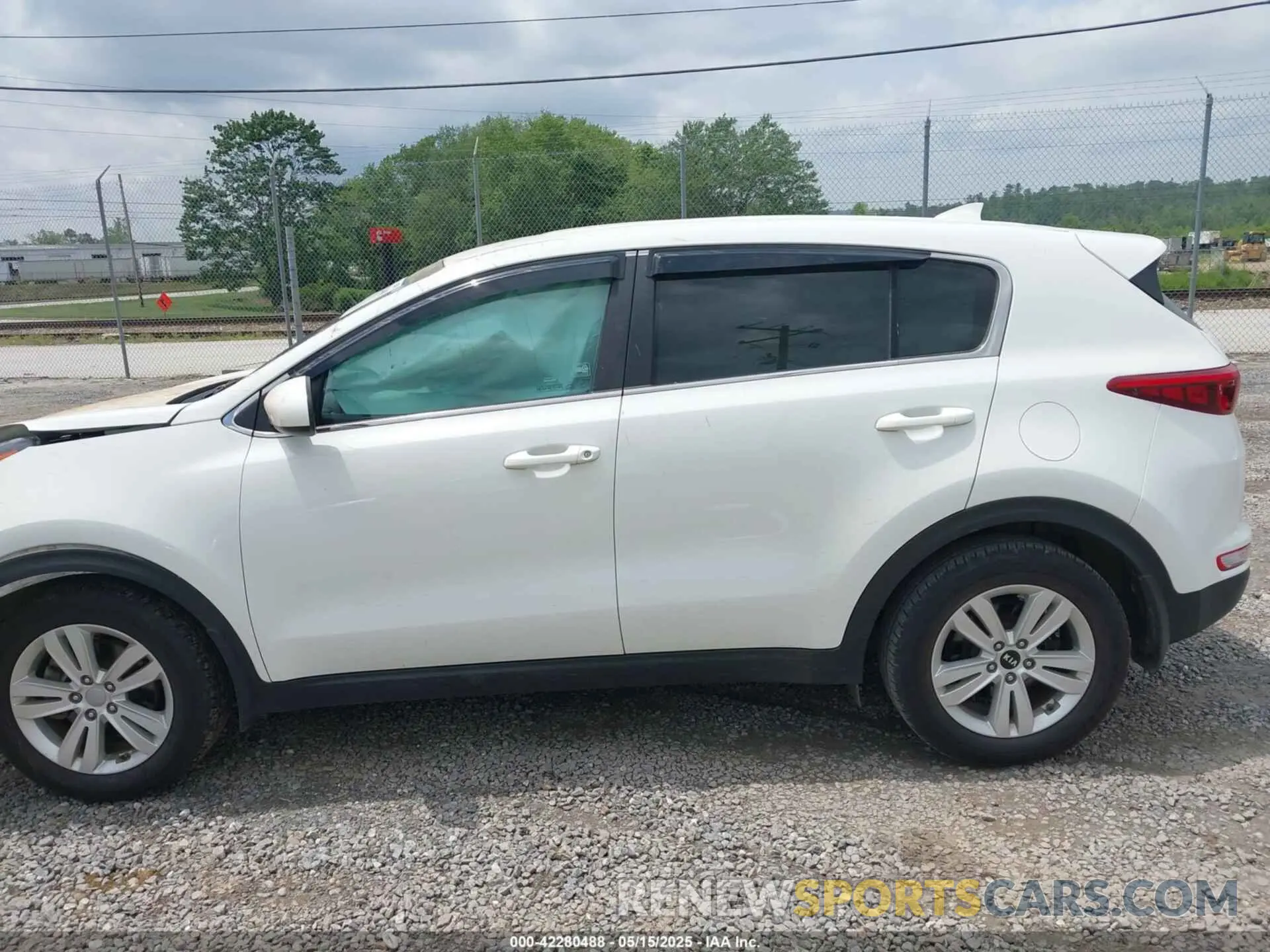 14 fotografías del automóvil dañado KNDPM3ACXK7626226 KIA SPORTAGE 2019