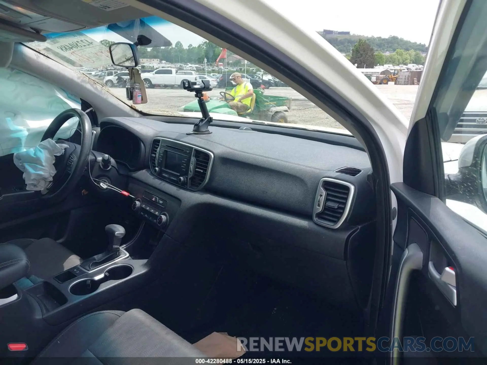 5 fotografías del automóvil dañado KNDPM3ACXK7626226 KIA SPORTAGE 2019