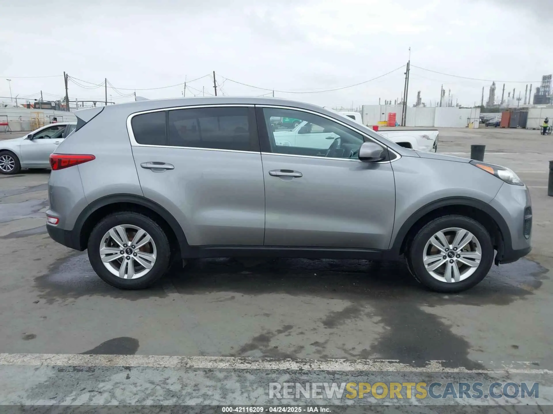 12 fotografías del automóvil dañado KNDPM3ACXK7626856 KIA SPORTAGE 2019