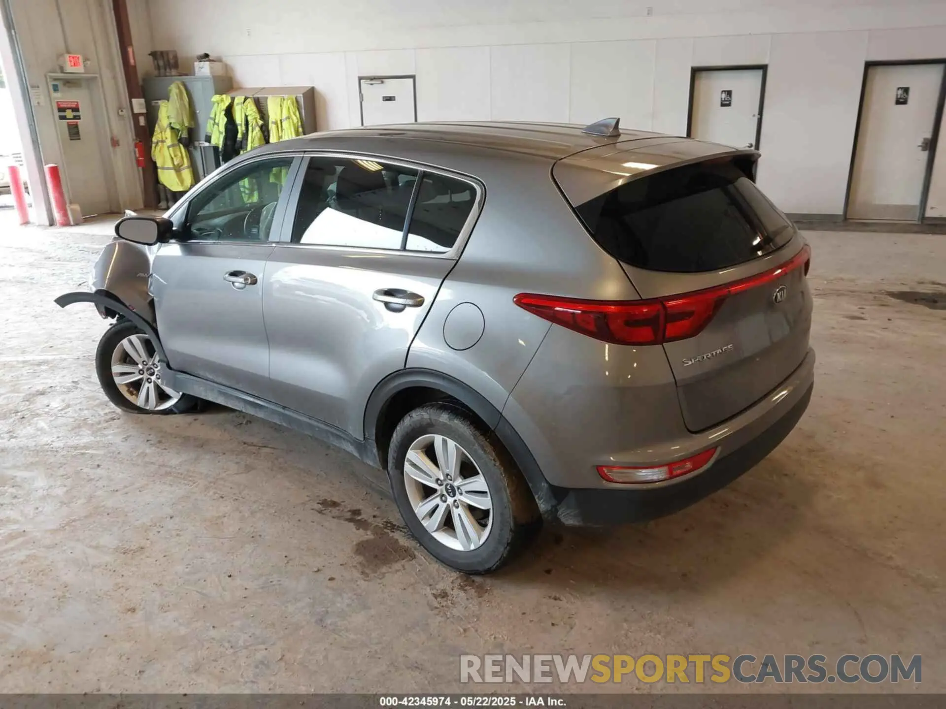 3 fotografías del automóvil dañado KNDPMCAC0K7529813 KIA SPORTAGE 2019