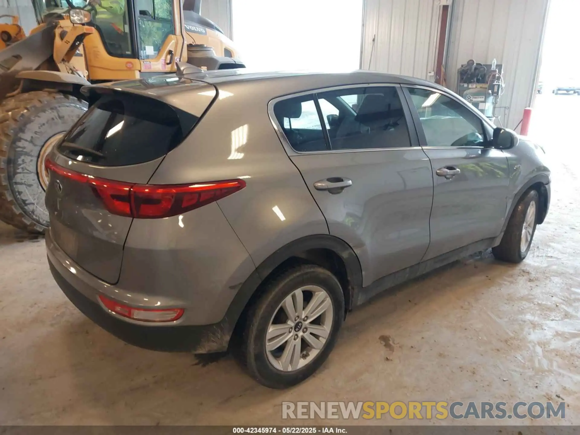 4 fotografías del automóvil dañado KNDPMCAC0K7529813 KIA SPORTAGE 2019
