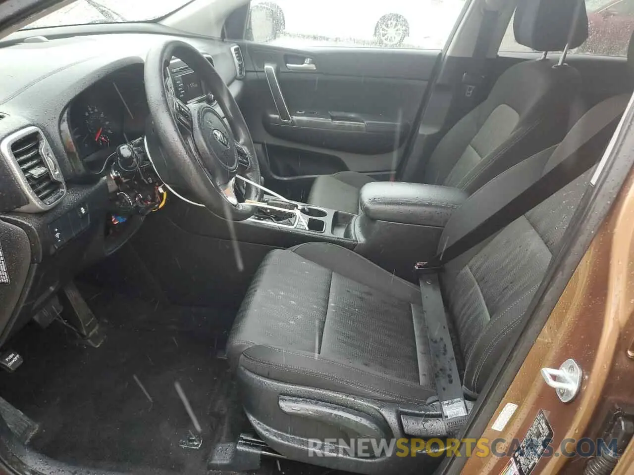 7 fotografías del automóvil dañado KNDPMCAC0K7609709 KIA SPORTAGE 2019