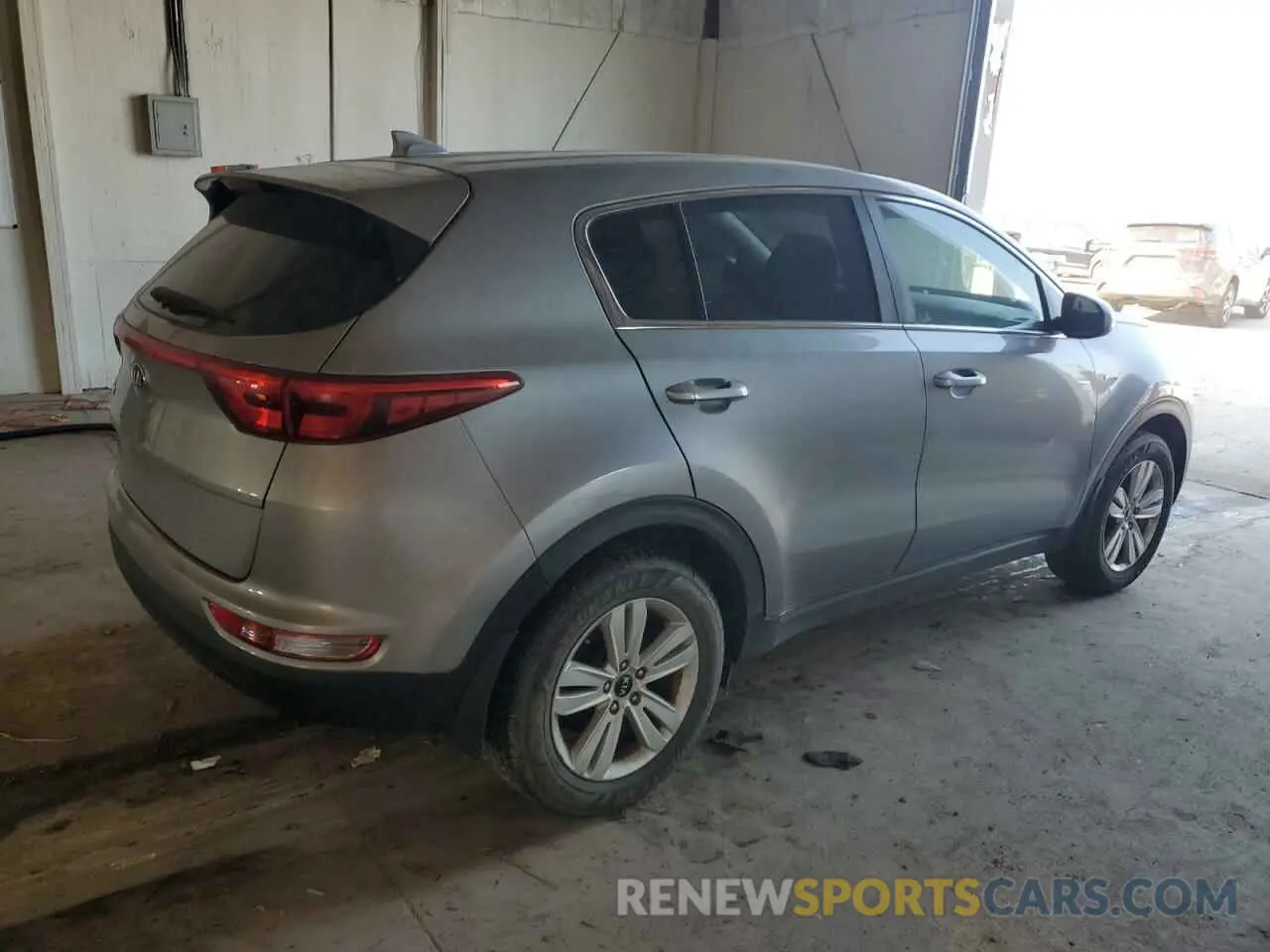 3 fotografías del automóvil dañado KNDPMCAC0K7618961 KIA SPORTAGE 2019