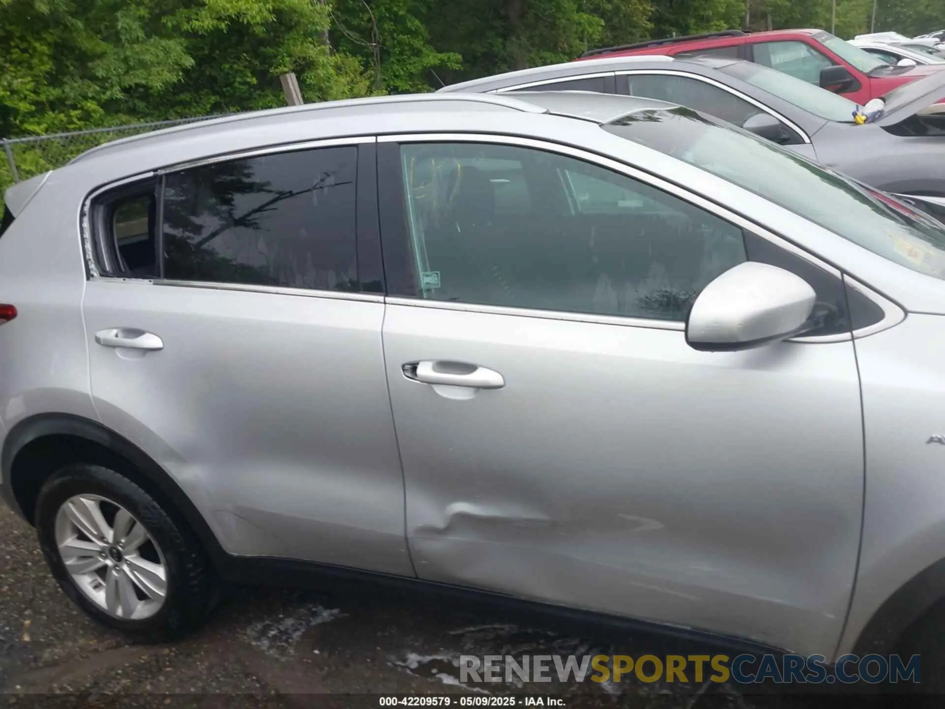 12 fotografías del automóvil dañado KNDPMCAC1K7581368 KIA SPORTAGE 2019