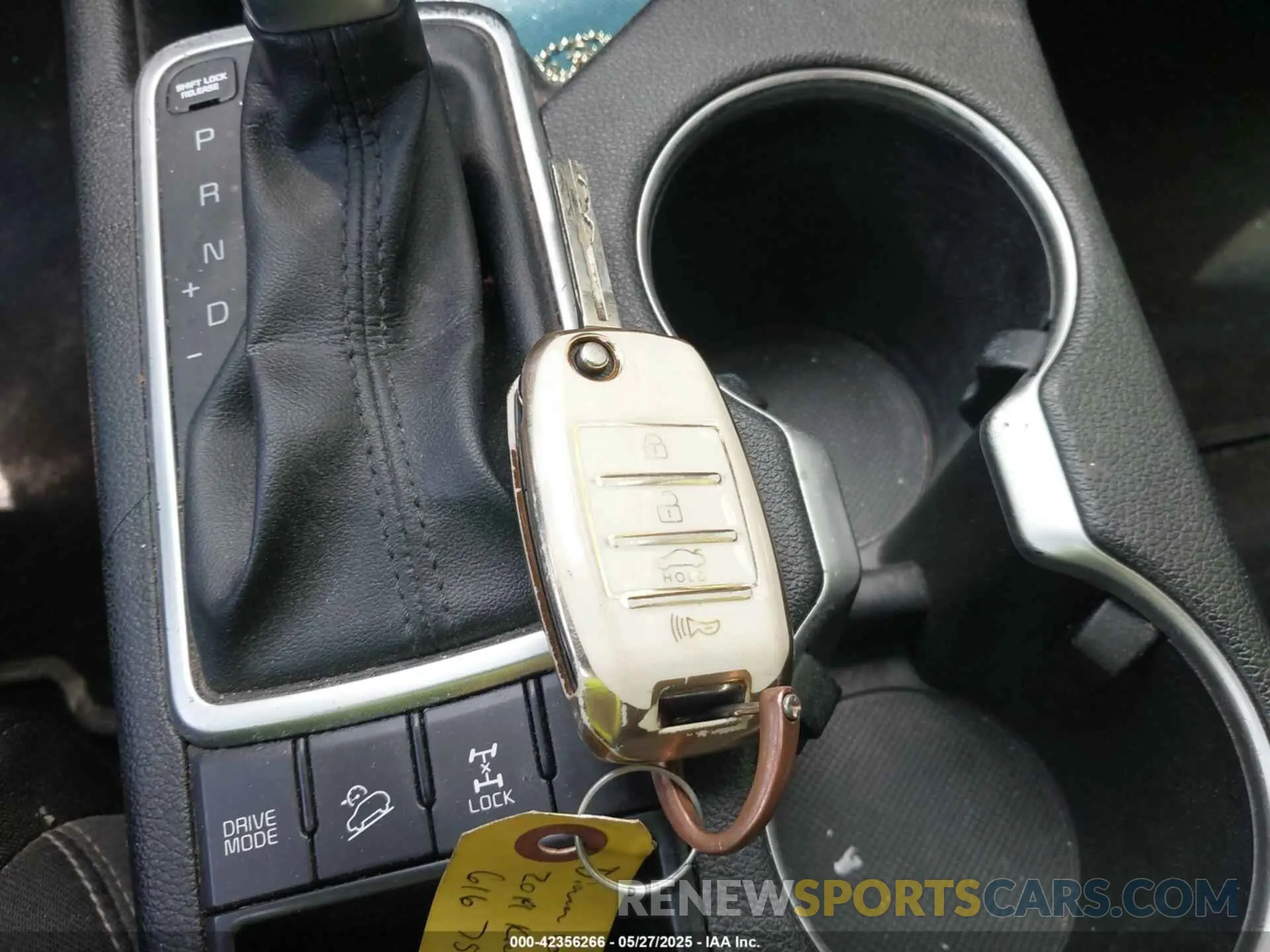 11 fotografías del automóvil dañado KNDPMCAC1K7615602 KIA SPORTAGE 2019