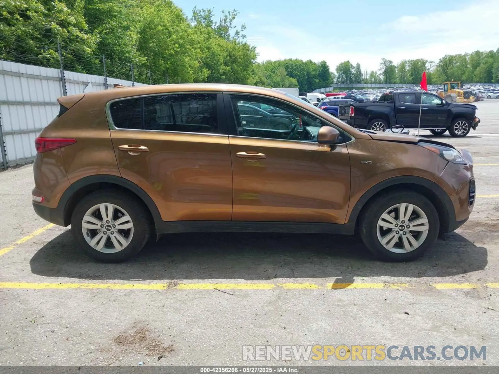 13 fotografías del automóvil dañado KNDPMCAC1K7615602 KIA SPORTAGE 2019