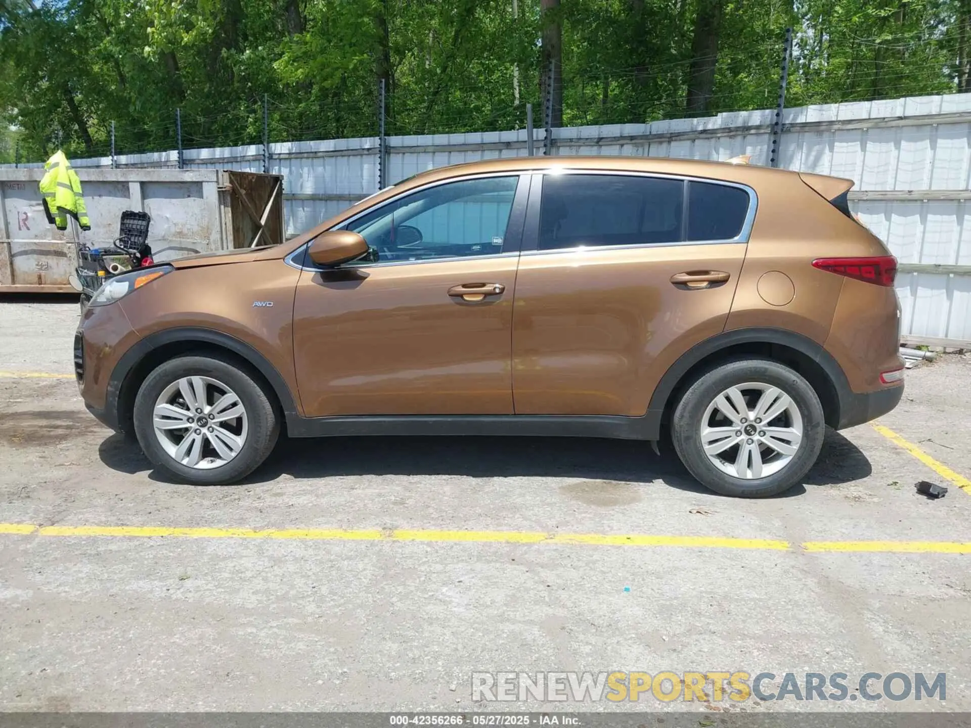 14 fotografías del automóvil dañado KNDPMCAC1K7615602 KIA SPORTAGE 2019