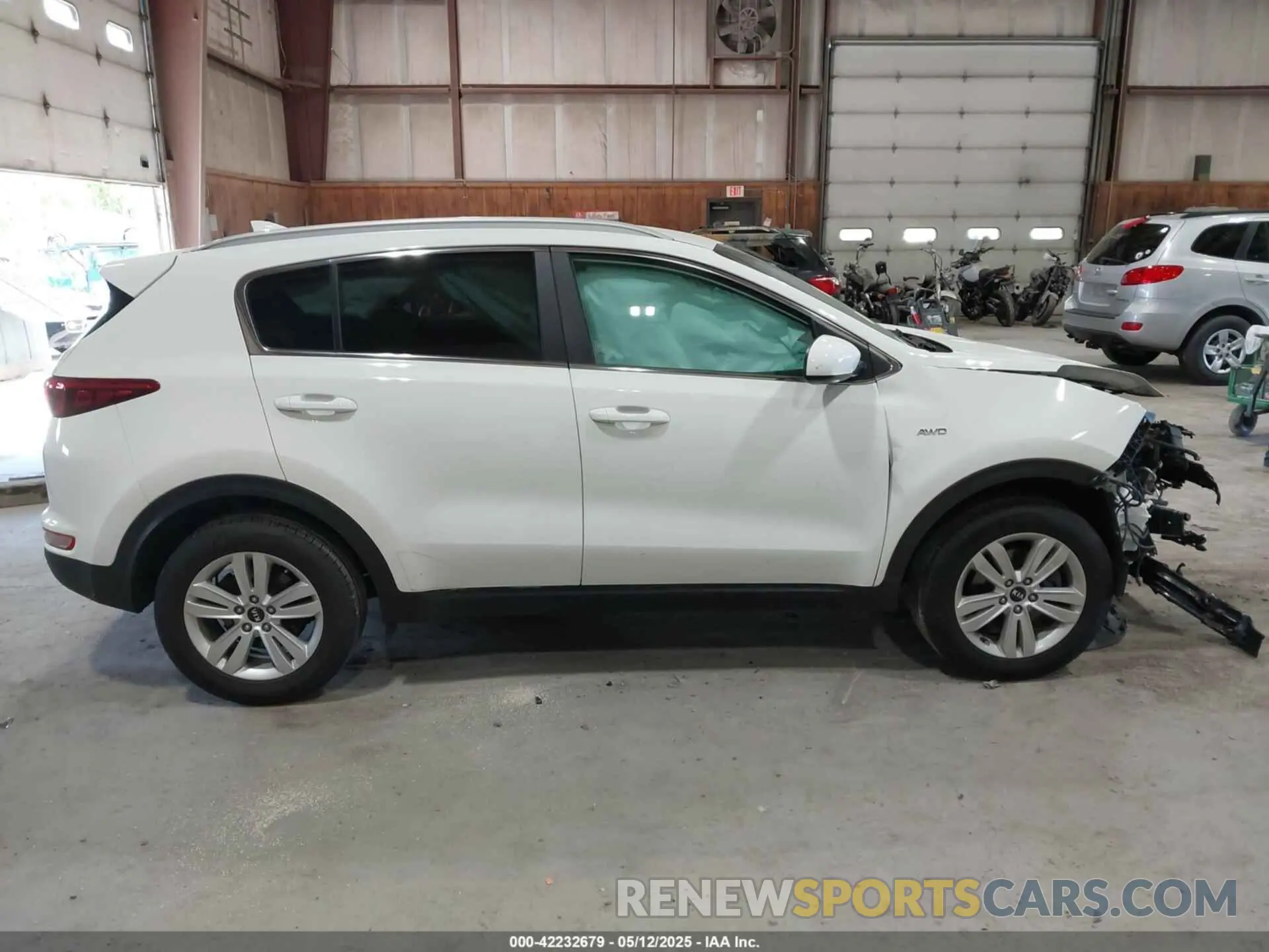 13 fotografías del automóvil dañado KNDPMCAC2K7602650 KIA SPORTAGE 2019