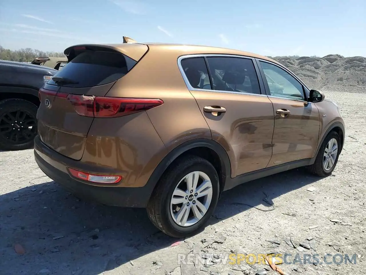 3 fotografías del automóvil dañado KNDPMCAC2K7611039 KIA SPORTAGE 2019