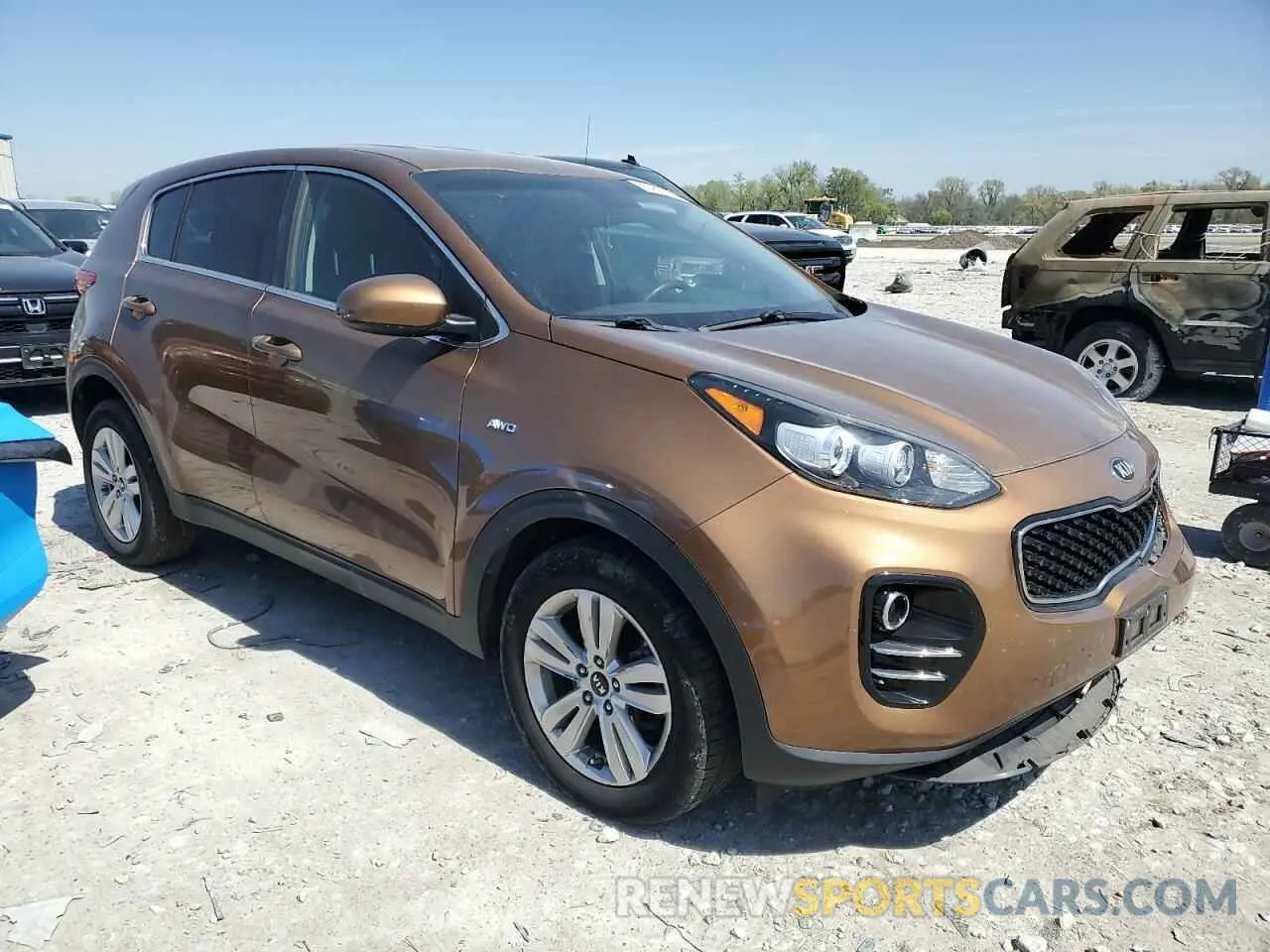 4 fotografías del automóvil dañado KNDPMCAC2K7611039 KIA SPORTAGE 2019