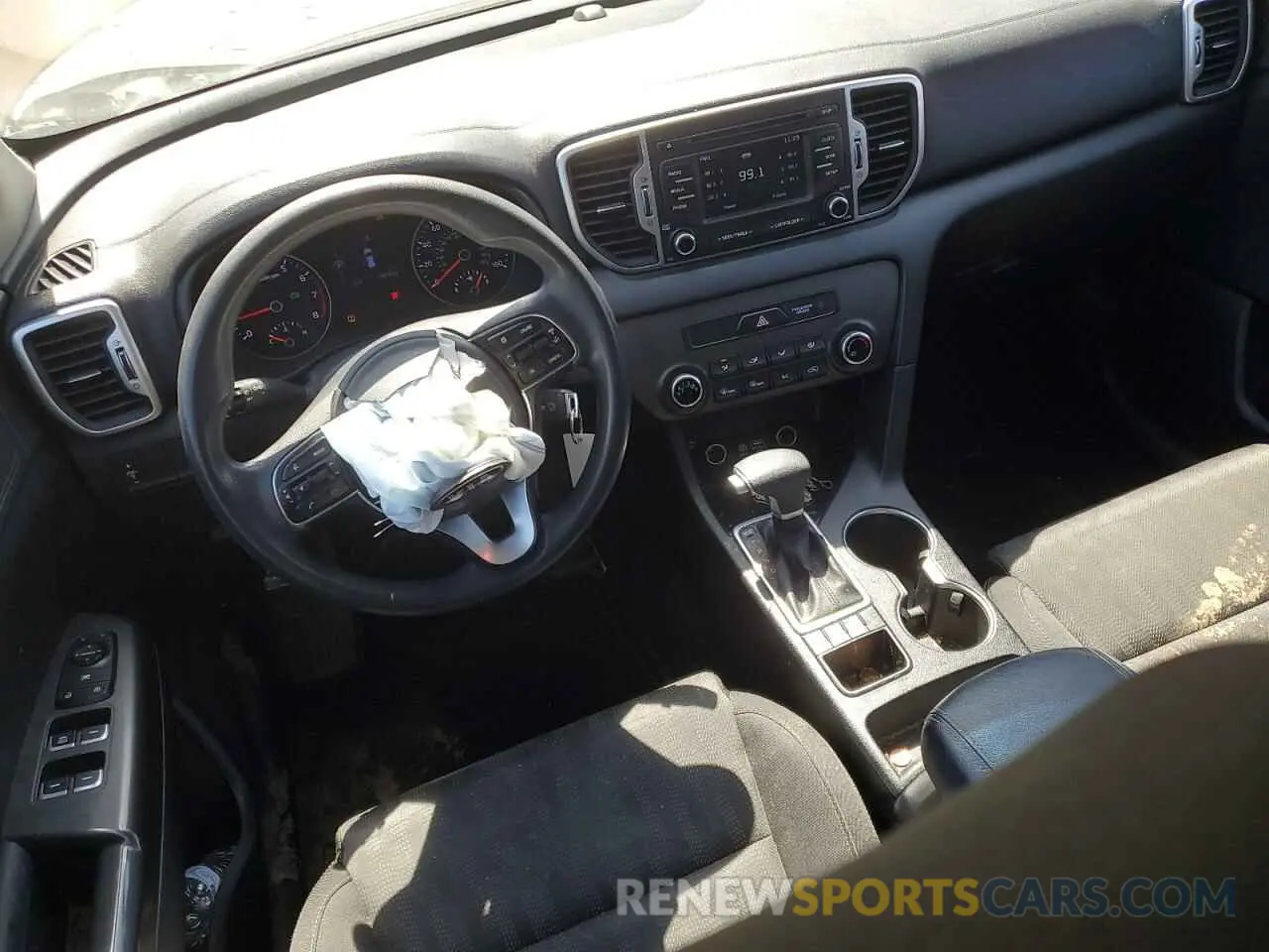 8 fotografías del automóvil dañado KNDPMCAC2K7611039 KIA SPORTAGE 2019