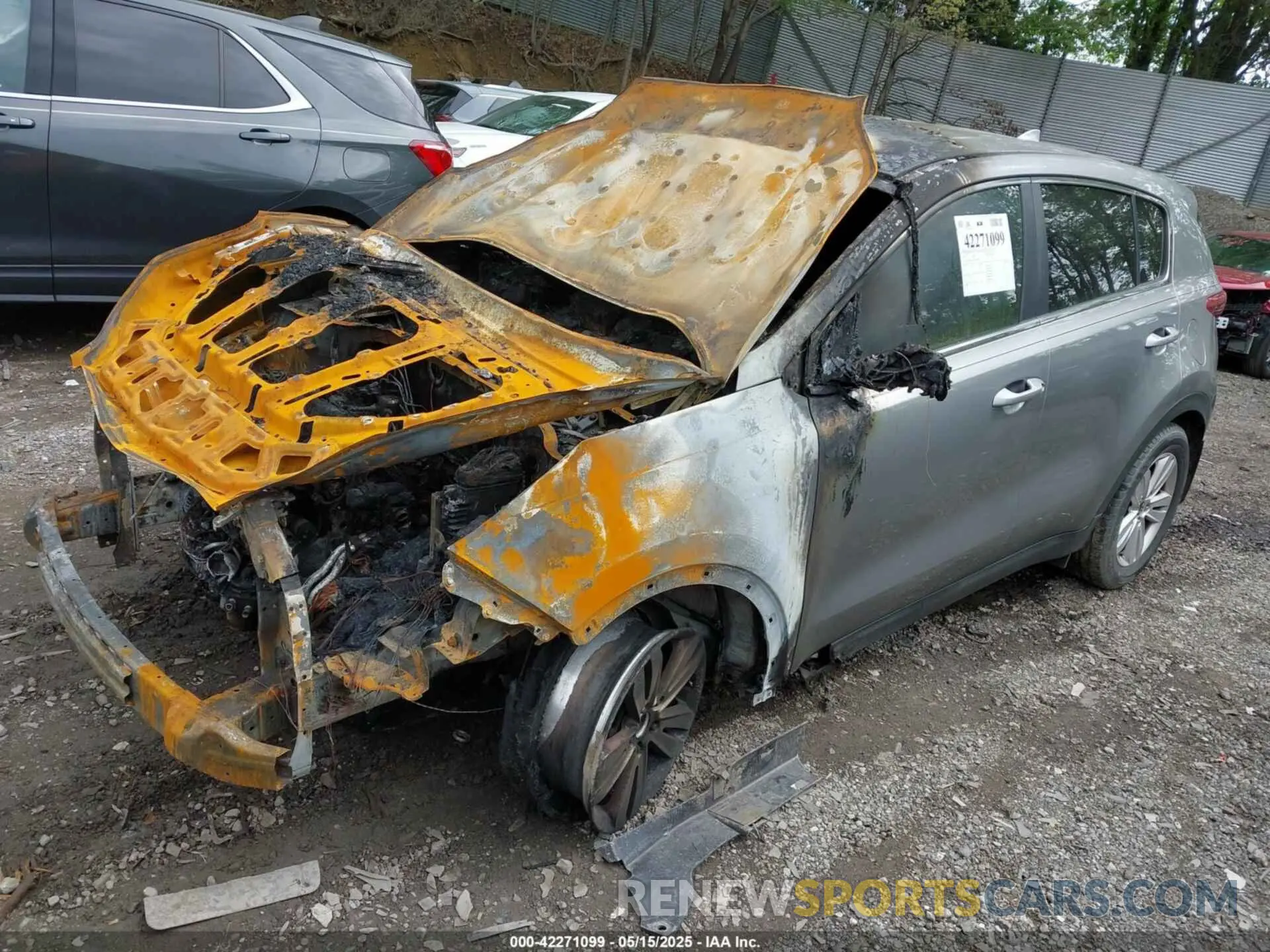 2 fotografías del automóvil dañado KNDPMCAC3K7609994 KIA SPORTAGE 2019