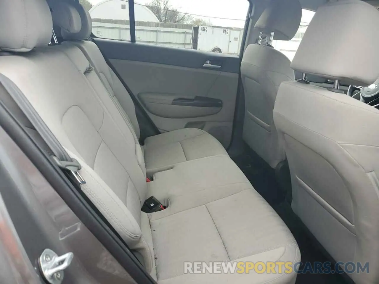 11 fotografías del automóvil dañado KNDPMCAC5K7553086 KIA SPORTAGE 2019