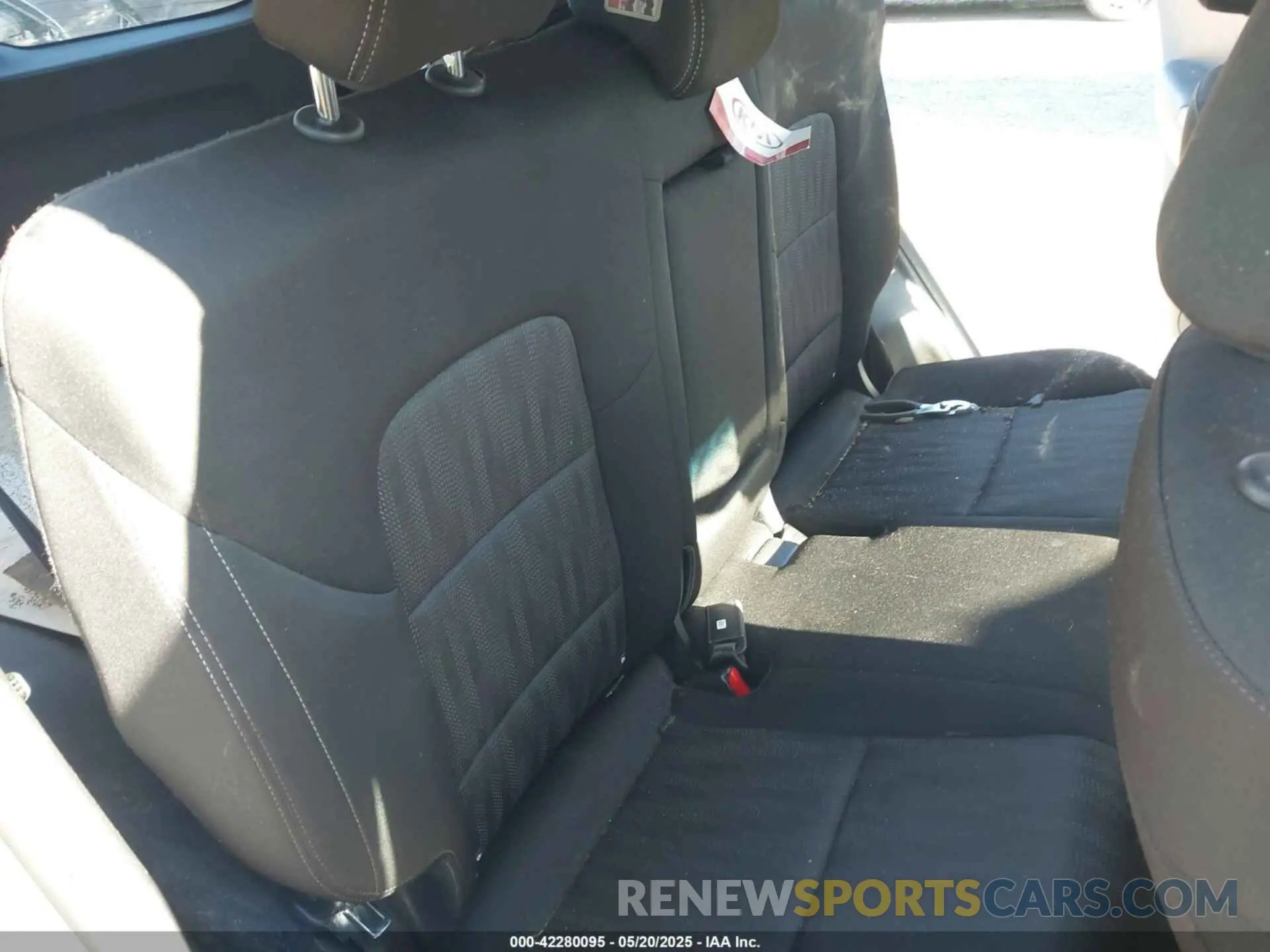8 fotografías del automóvil dañado KNDPMCAC5K7608992 KIA SPORTAGE 2019