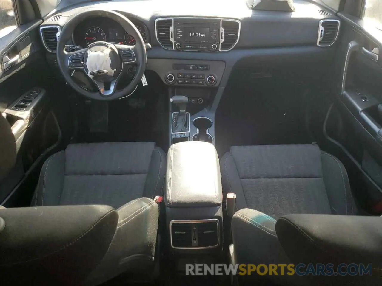 8 fotografías del automóvil dañado KNDPMCAC5K7626554 KIA SPORTAGE 2019