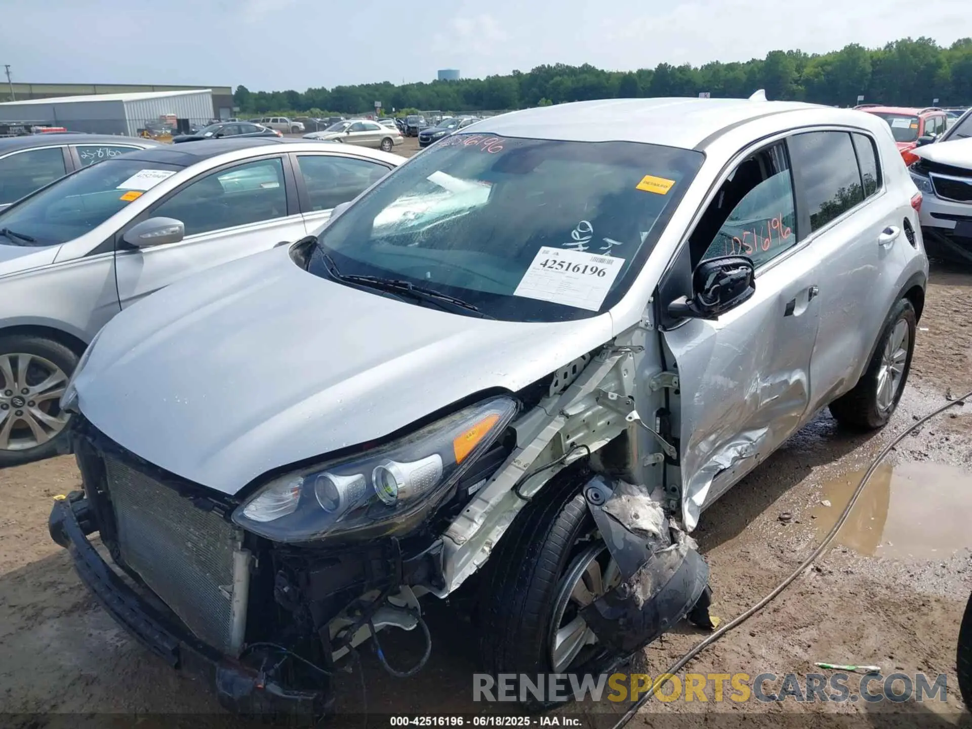 2 fotografías del automóvil dañado KNDPMCAC6K7517200 KIA SPORTAGE 2019