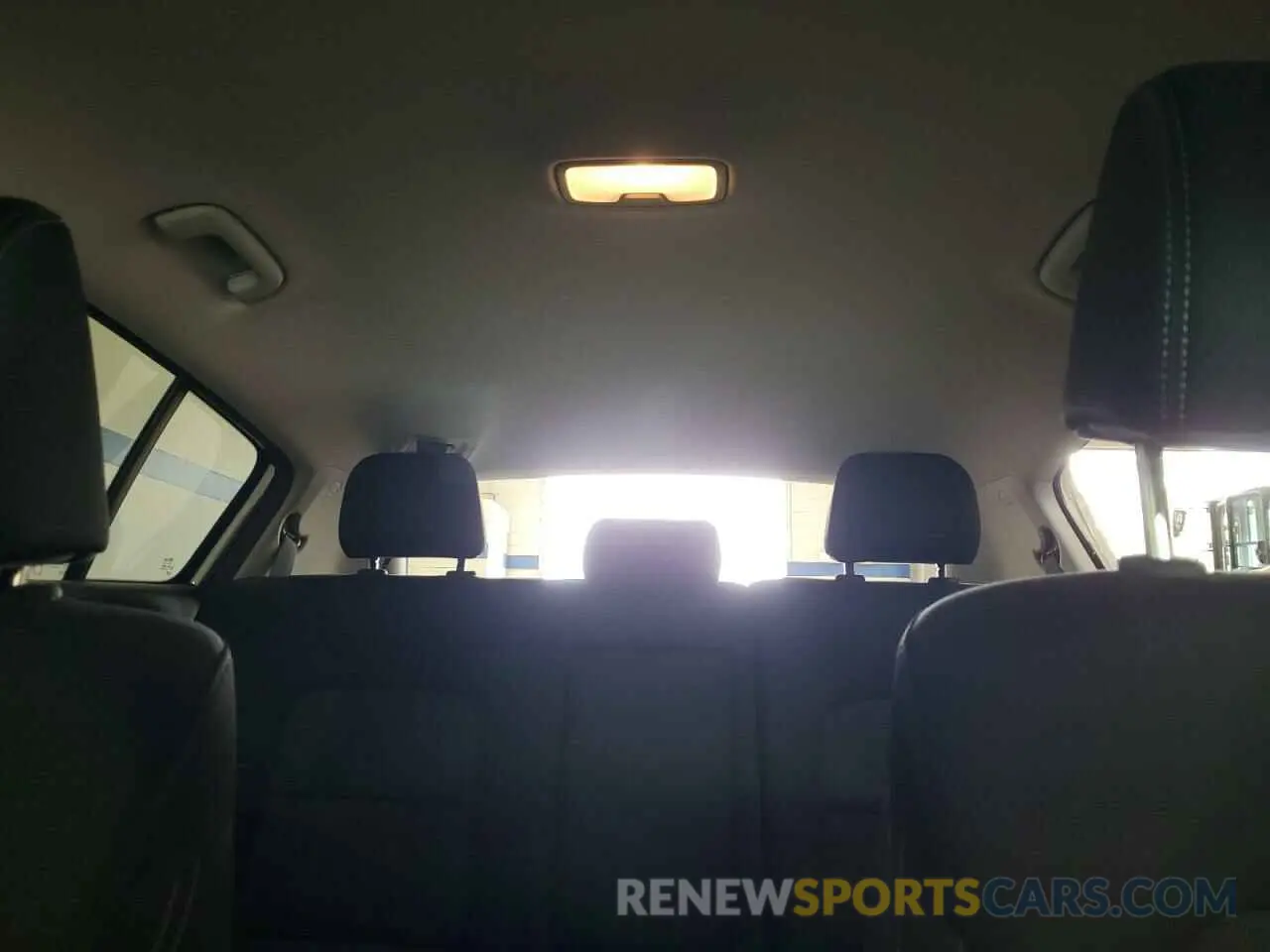 10 fotografías del automóvil dañado KNDPMCAC6K7549015 KIA SPORTAGE 2019