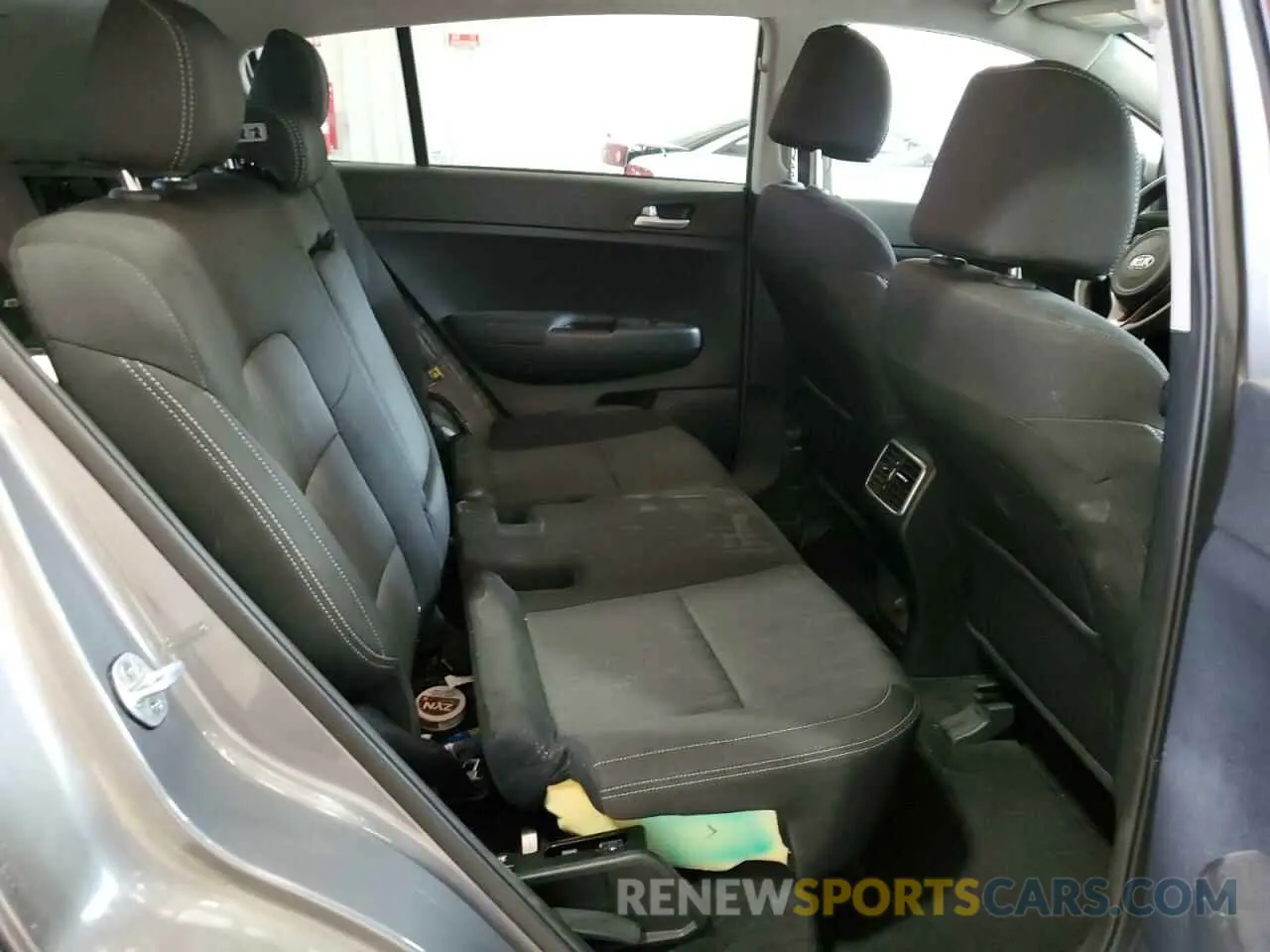 11 fotografías del automóvil dañado KNDPMCAC6K7549015 KIA SPORTAGE 2019