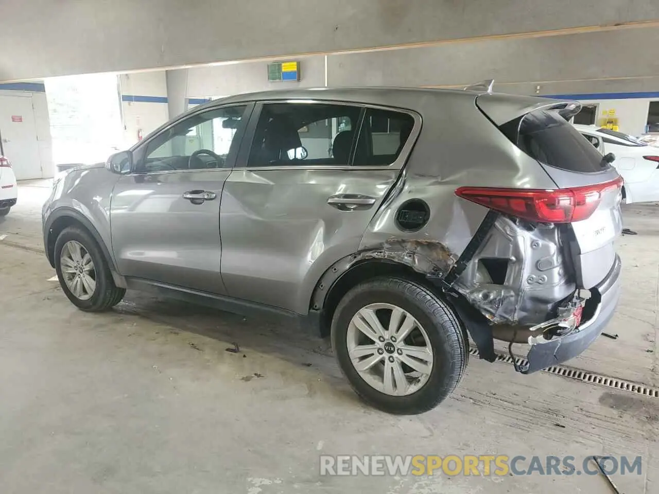 2 fotografías del automóvil dañado KNDPMCAC6K7549015 KIA SPORTAGE 2019