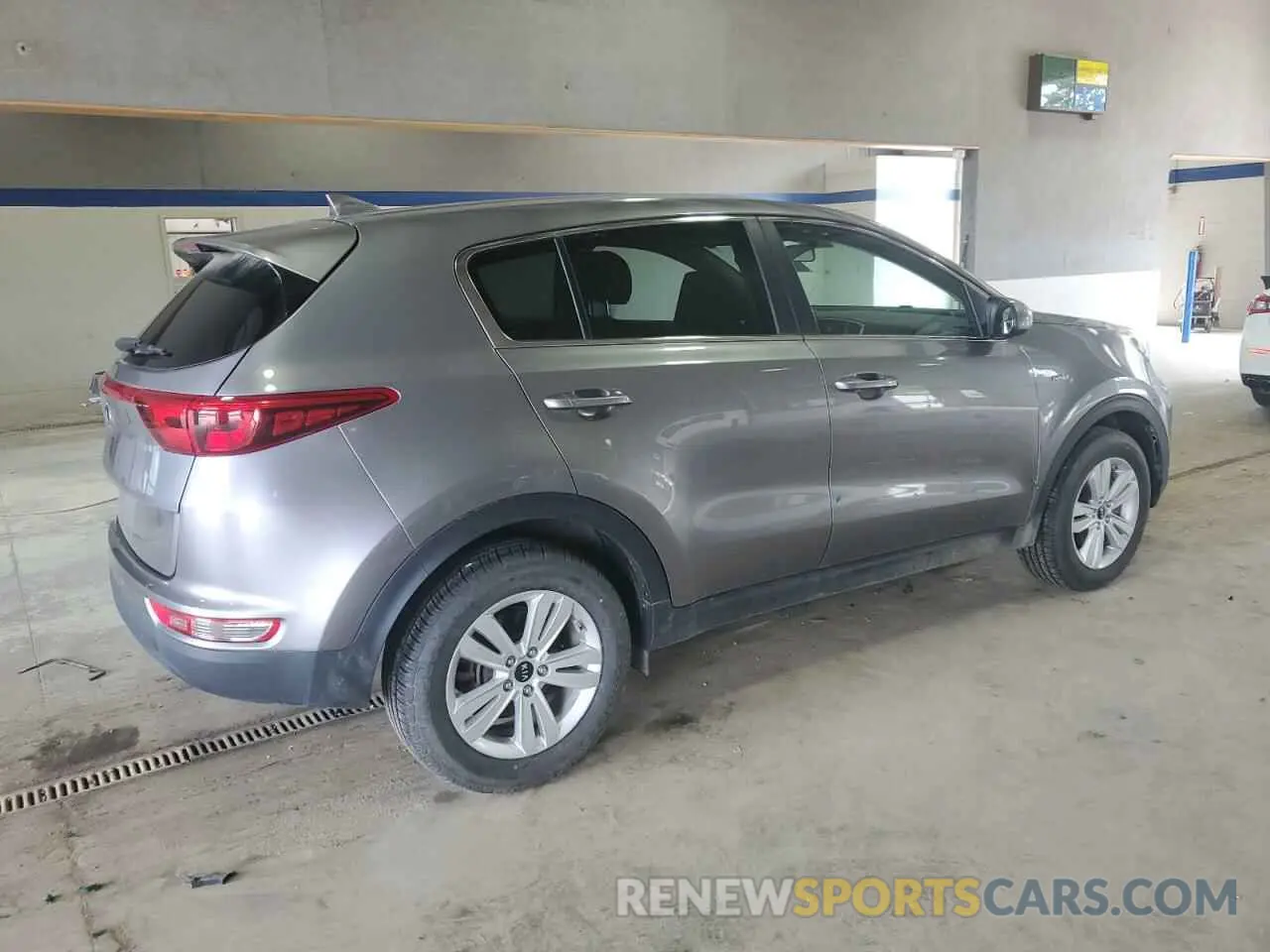 3 fotografías del automóvil dañado KNDPMCAC6K7549015 KIA SPORTAGE 2019