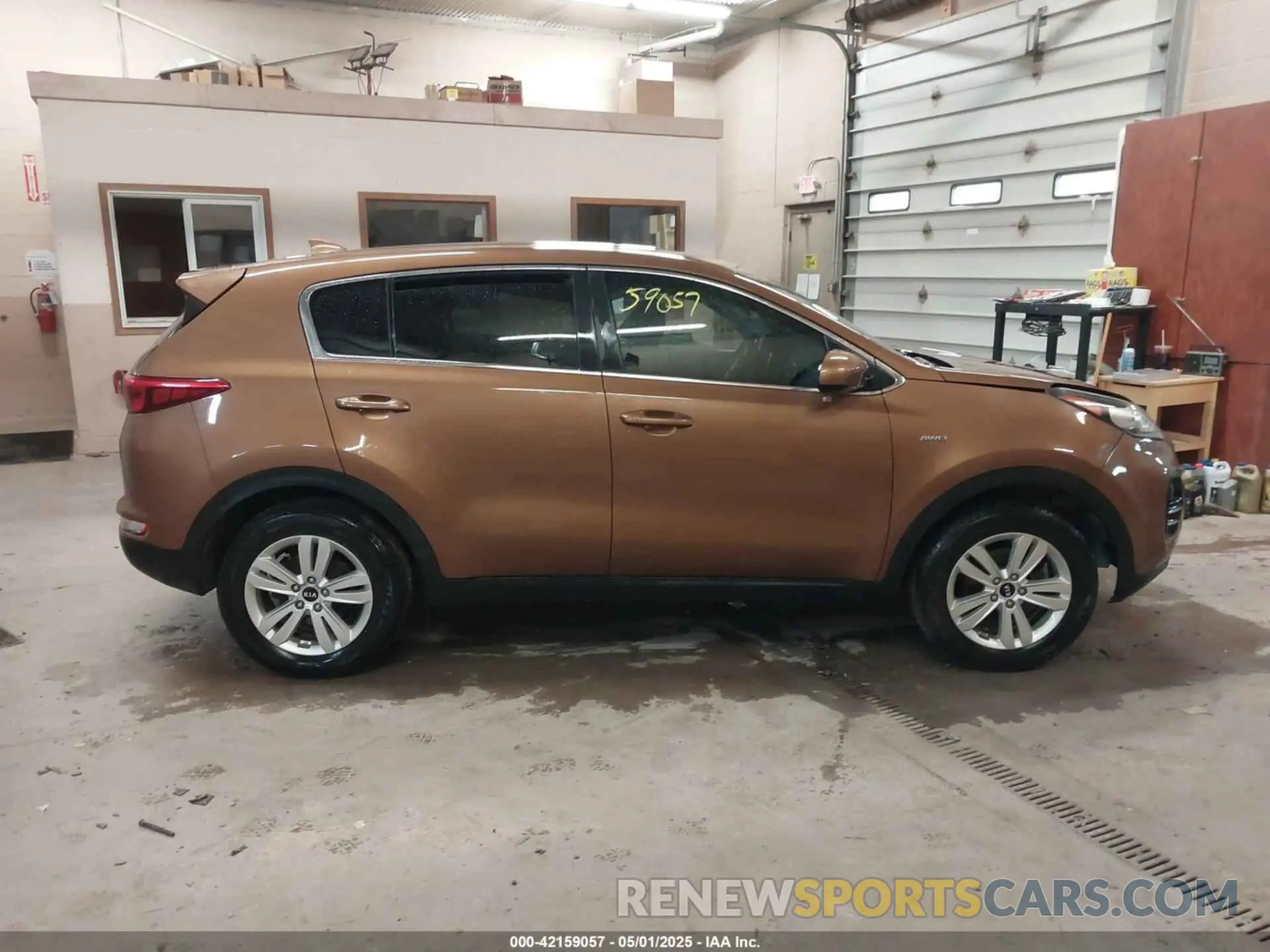 14 fotografías del automóvil dañado KNDPMCAC6K7568549 KIA SPORTAGE 2019