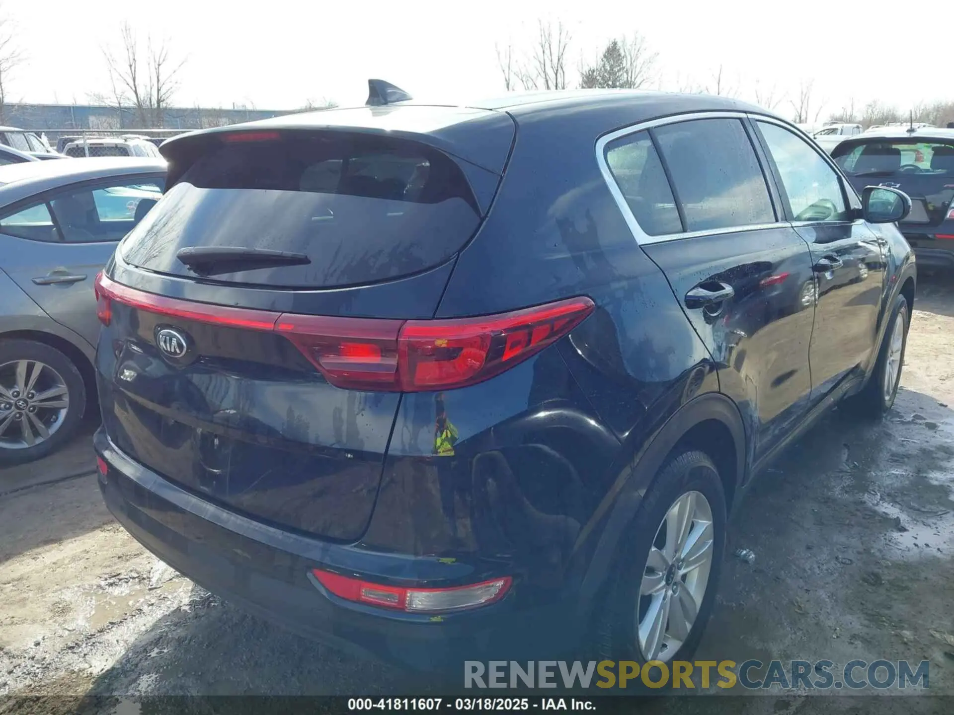 4 fotografías del automóvil dañado KNDPMCAC6K7616101 KIA SPORTAGE 2019