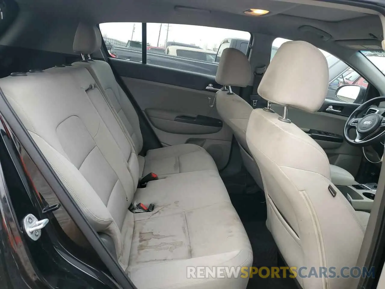 11 fotografías del automóvil dañado KNDPMCAC6K7623159 KIA SPORTAGE 2019