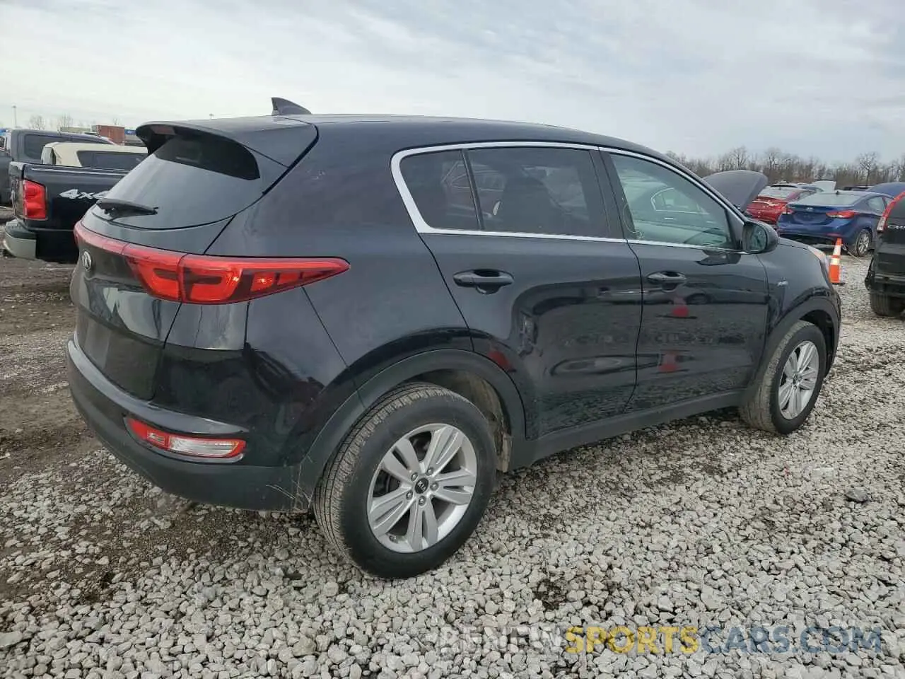 3 fotografías del automóvil dañado KNDPMCAC6K7623159 KIA SPORTAGE 2019