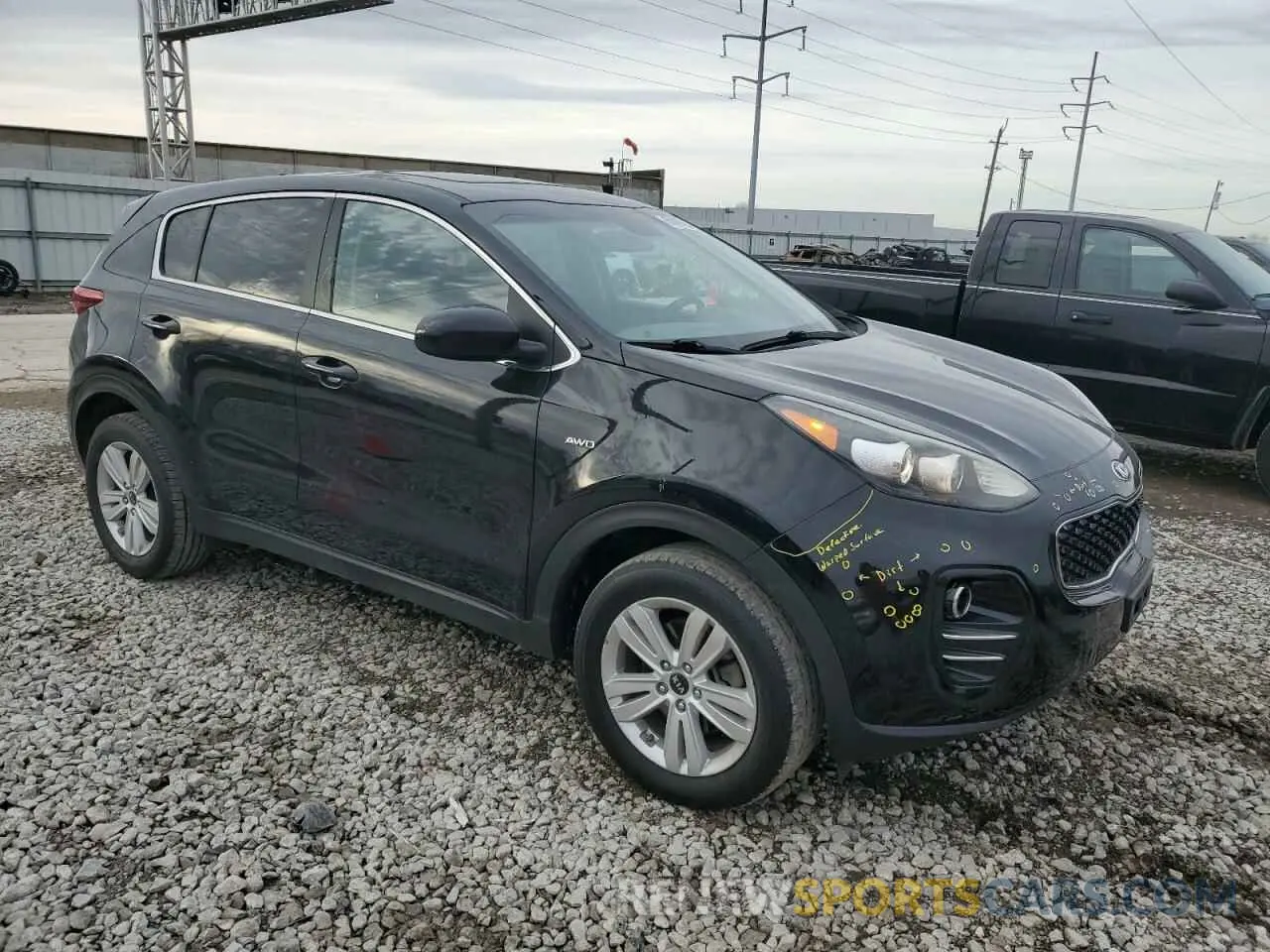 4 fotografías del automóvil dañado KNDPMCAC6K7623159 KIA SPORTAGE 2019