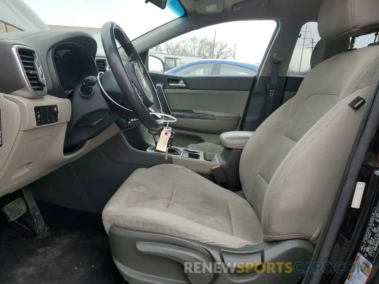 7 fotografías del automóvil dañado KNDPMCAC6K7623159 KIA SPORTAGE 2019