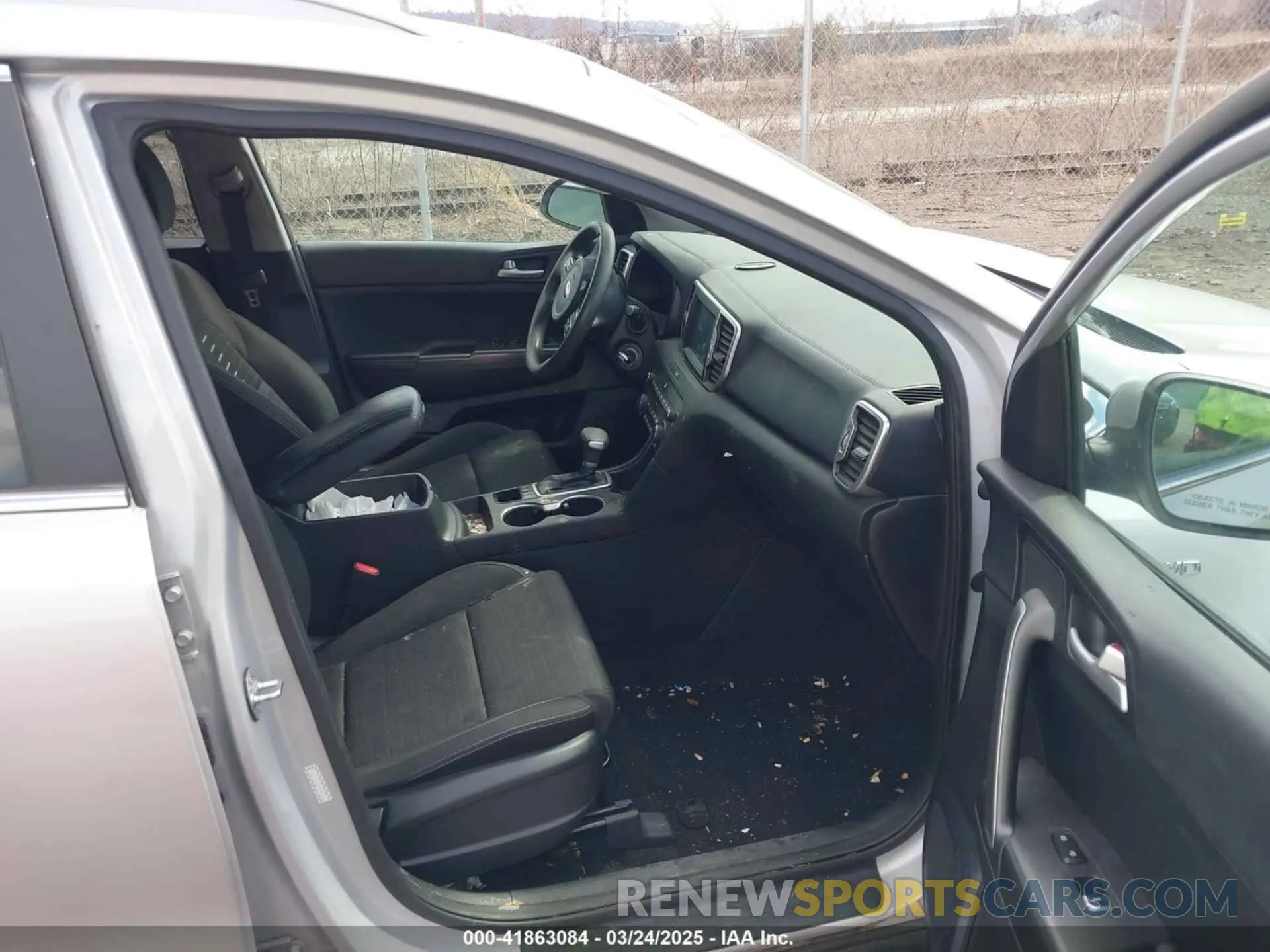 5 fotografías del automóvil dañado KNDPMCAC8K7501158 KIA SPORTAGE 2019