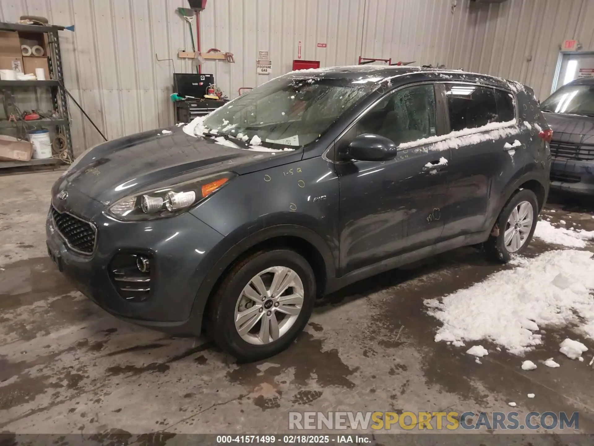 2 fotografías del automóvil dañado KNDPMCAC8K7523824 KIA SPORTAGE 2019