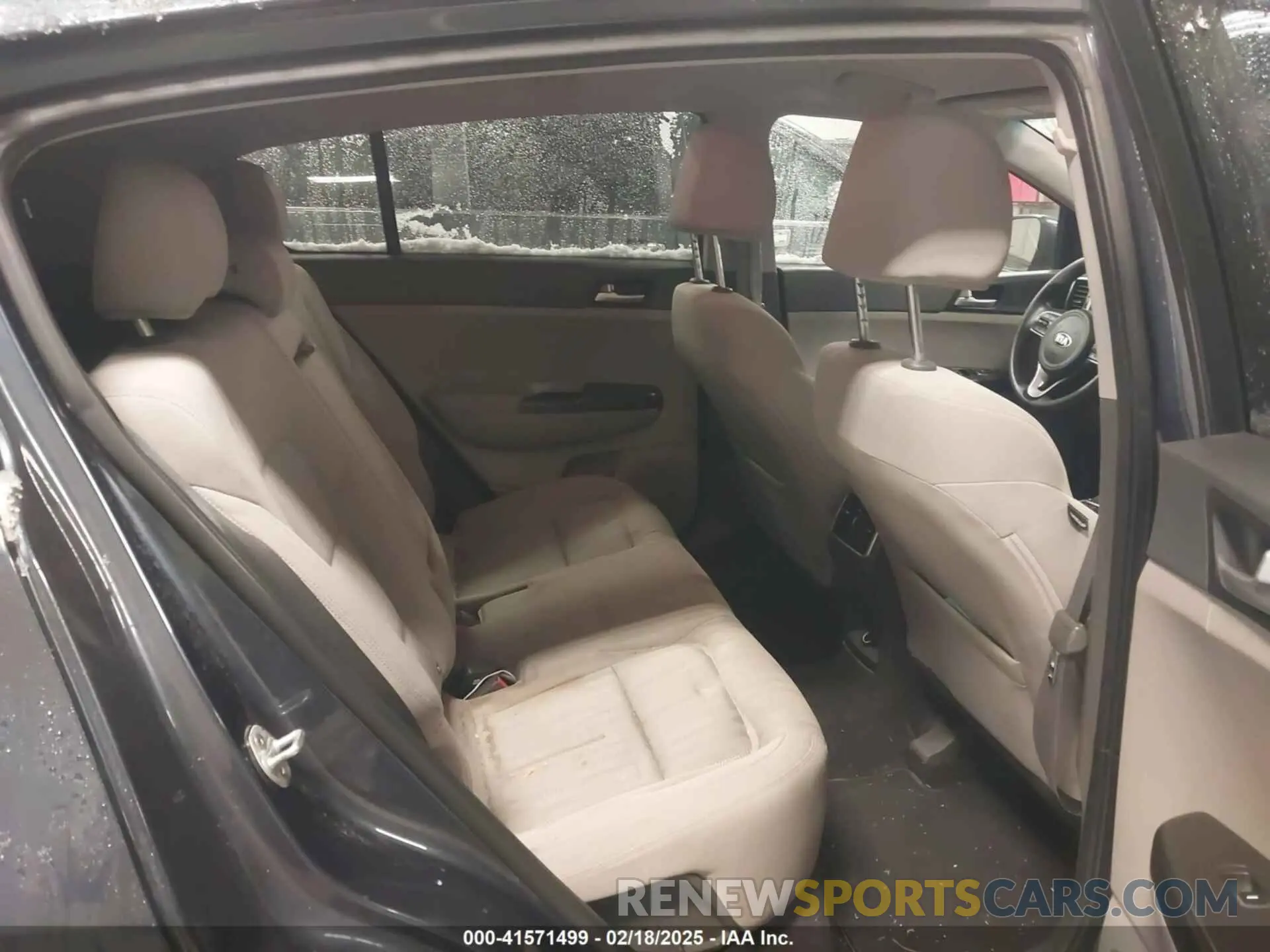 8 fotografías del automóvil dañado KNDPMCAC8K7523824 KIA SPORTAGE 2019