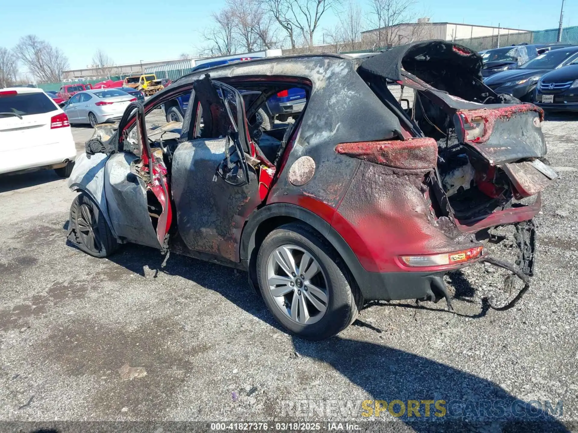 3 fotografías del automóvil dañado KNDPMCAC8K7605245 KIA SPORTAGE 2019