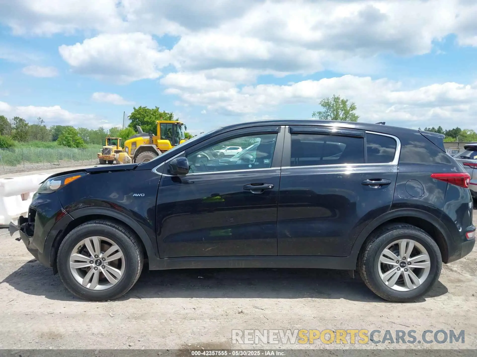14 fotografías del automóvil dañado KNDPMCAC8K7619937 KIA SPORTAGE 2019