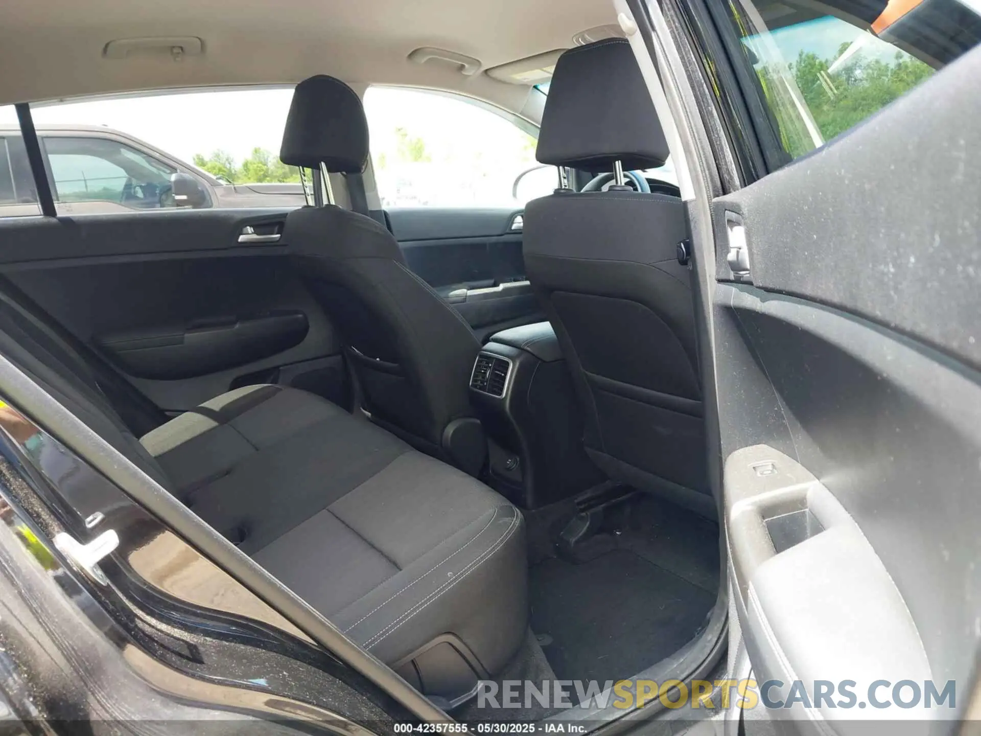 8 fotografías del automóvil dañado KNDPMCAC8K7619937 KIA SPORTAGE 2019