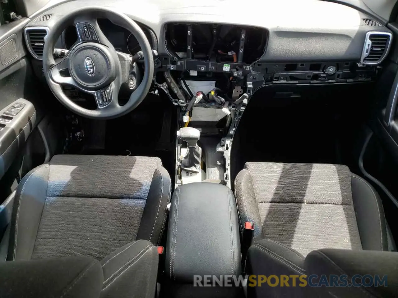 8 fotografías del automóvil dañado KNDPMCAC9K7579156 KIA SPORTAGE 2019
