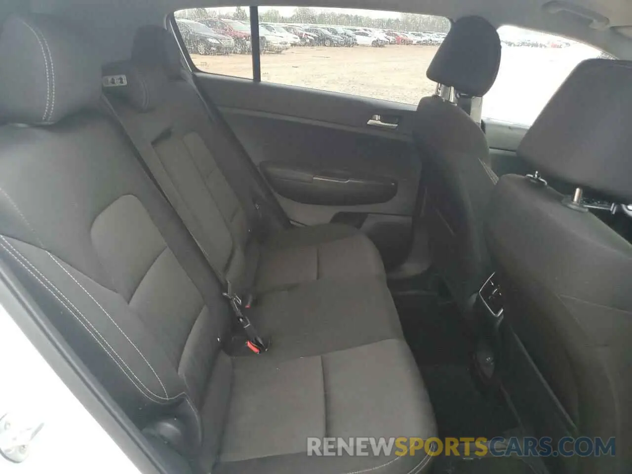 11 fotografías del automóvil dañado KNDPMCACXK7563094 KIA SPORTAGE 2019